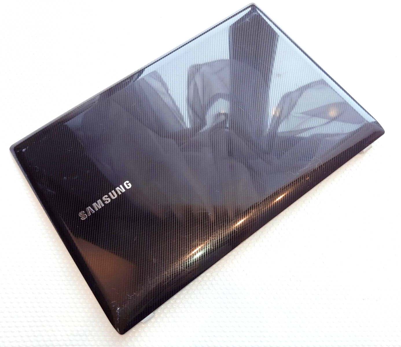☆ Samsung NP-Q330 Laptop Series LCD Screen Top Lid Back Cover BA75-02570B Used