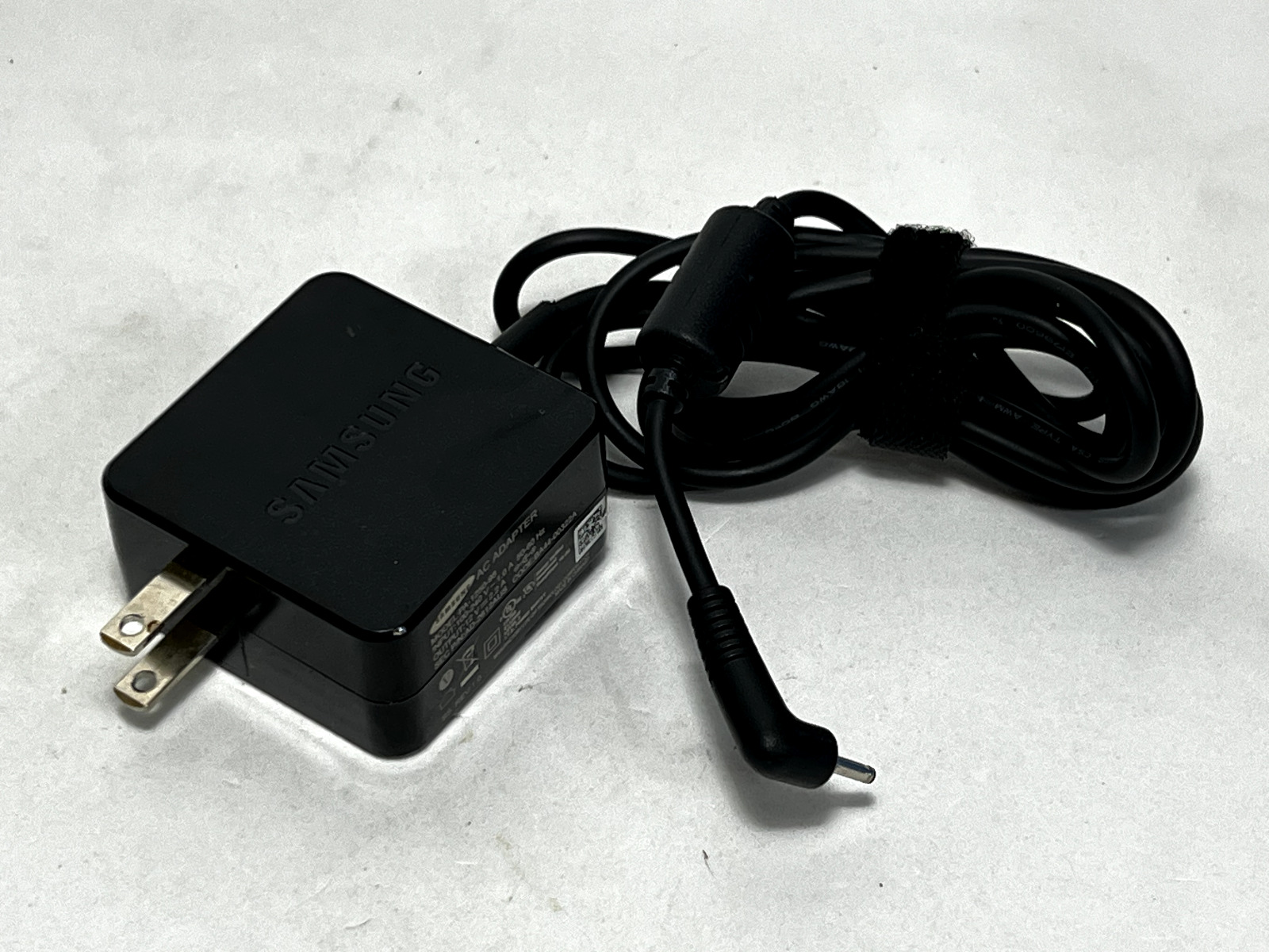 OEM Genuine Samsung Chromebook Charger AC Adapter XE500C12 PA-1250-98 AD-2612AUS