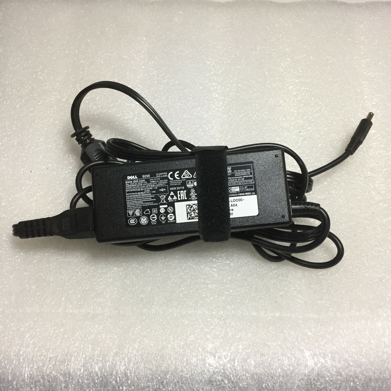 Genuine Dell 90W AC Adapter 19.5V 4.62A RT74M VRJN1 Laptop Charger 