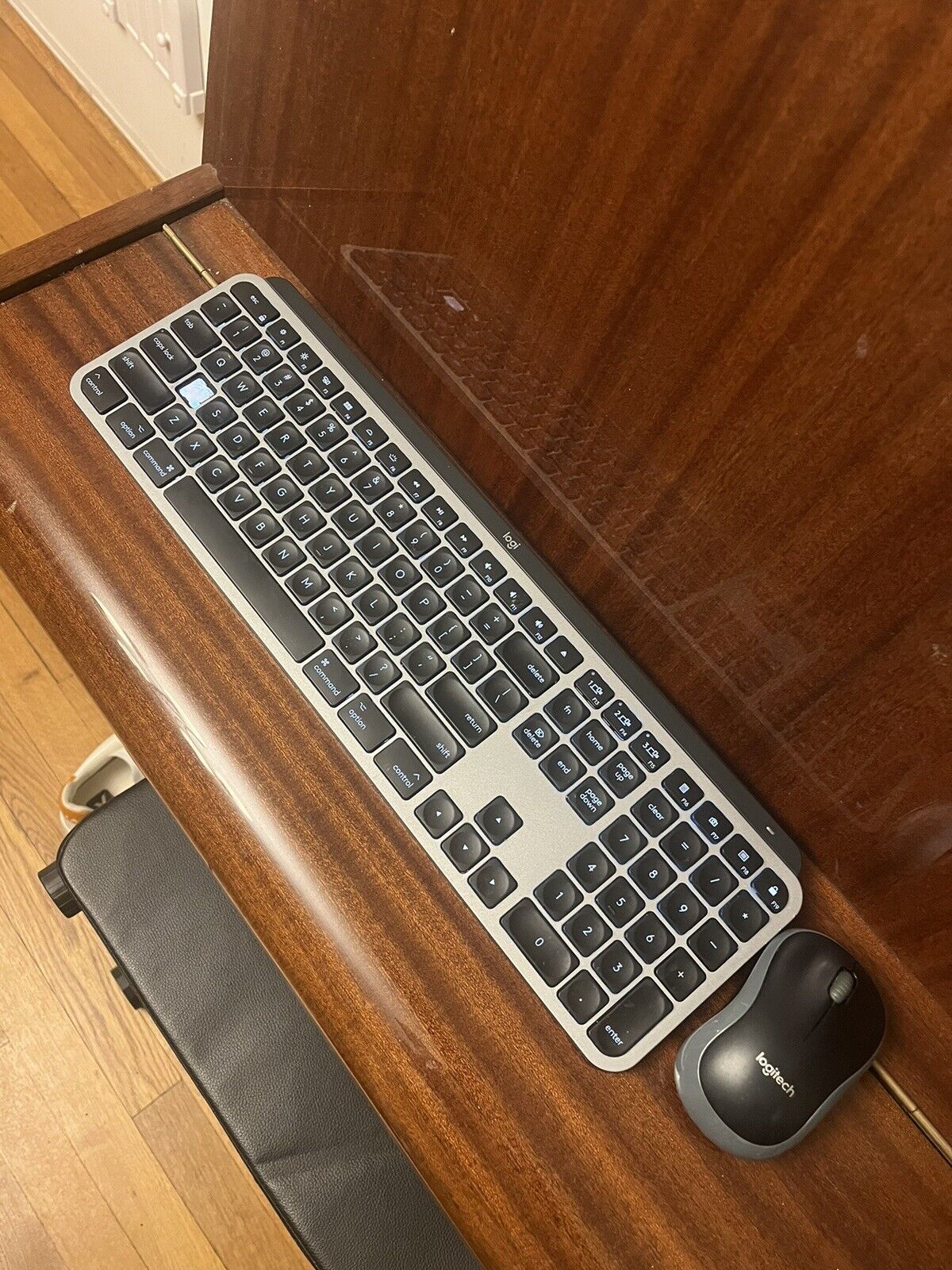 Logitech MX Keys for Mac Wireless Illuminated Keyboard & Logi Mouse M185 - WORK