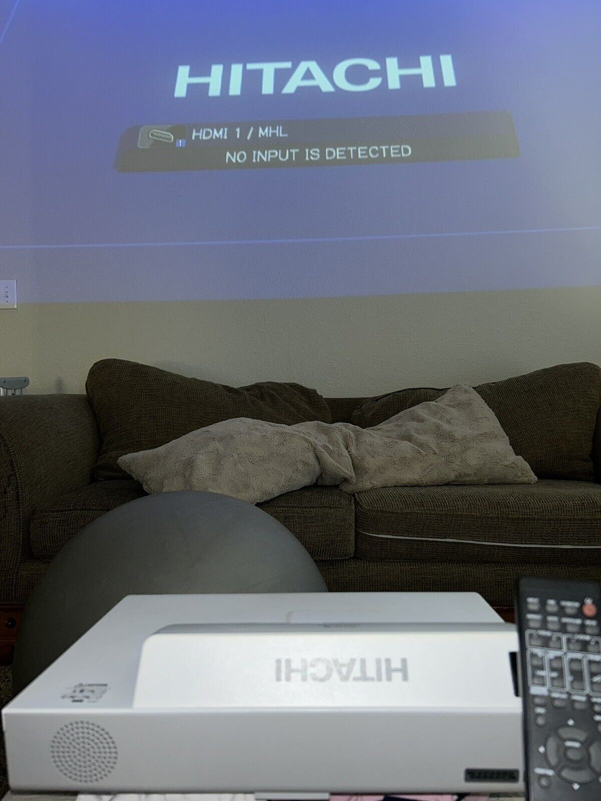 Hitachi CP-TW3005 3LCD Projector