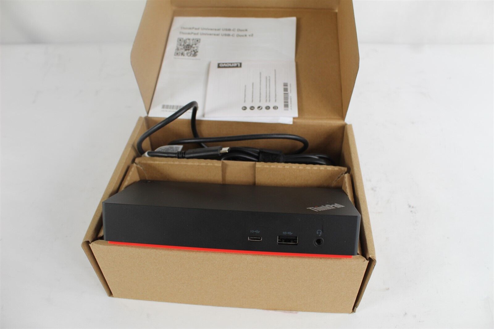 Lenovo ThinkPad 90W Universal USB-C Docking Station 40AY 40AY0090US 03X7609