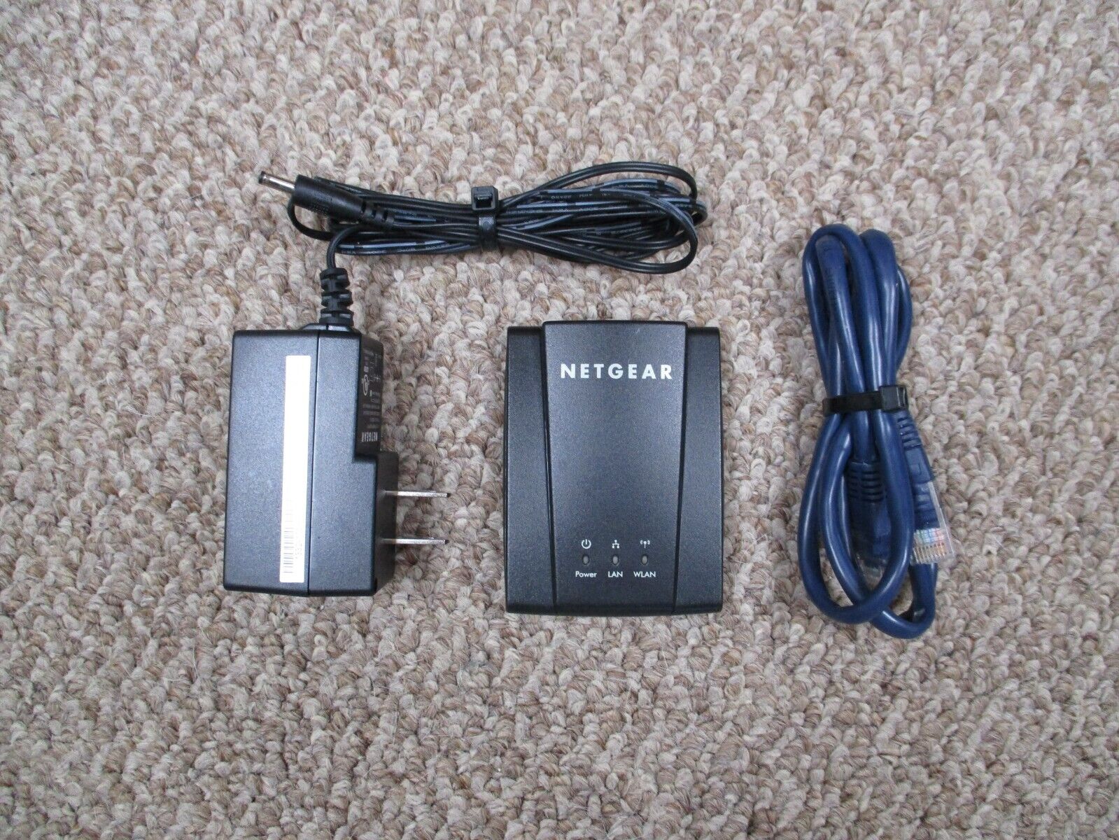 NETGEAR WNCE2001 Universal WiFi Internet Adapter for Smart TV/Blue-Ray Players