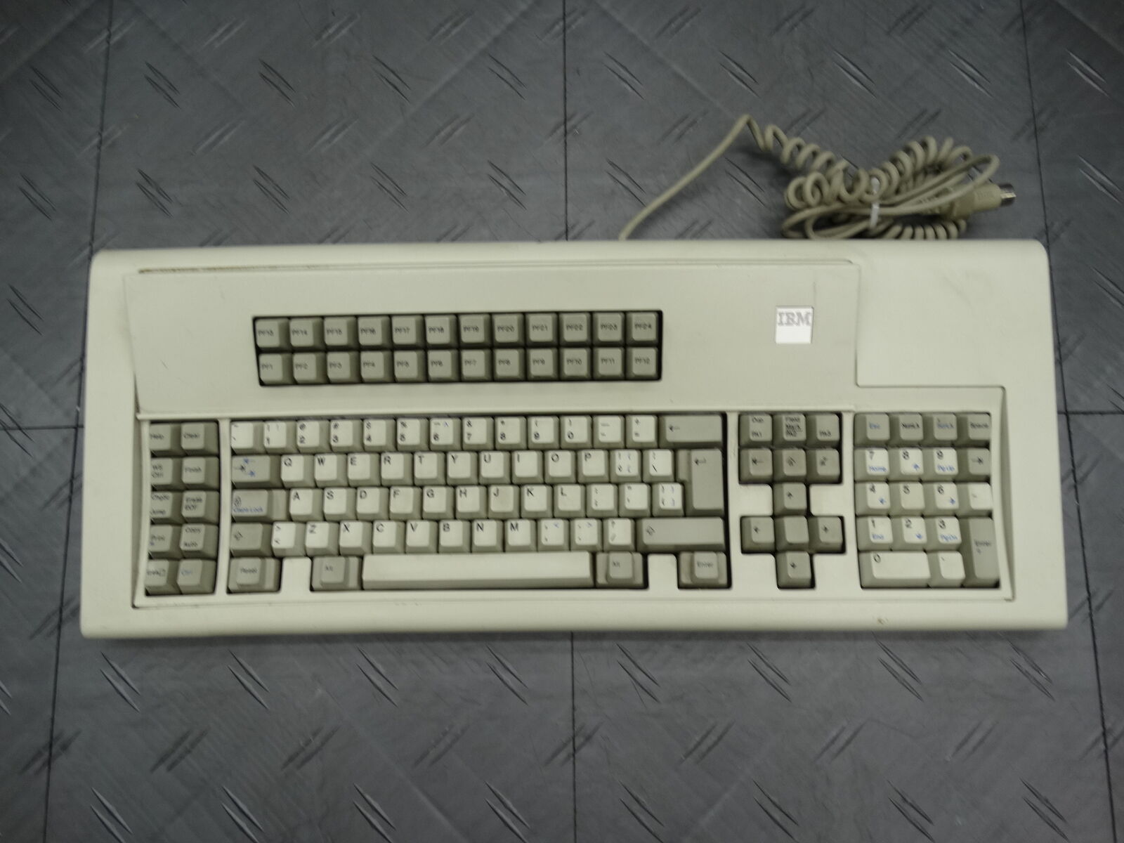 IBM F1 Mechanical Keyboard M 1392149 XT Wired Vintage Mainframe 1987