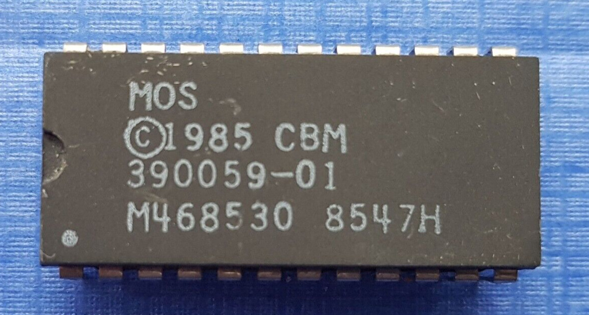 MOS 390059-01 Character ROM Chip U18 for COMMODORE 128 Genuine part, working.