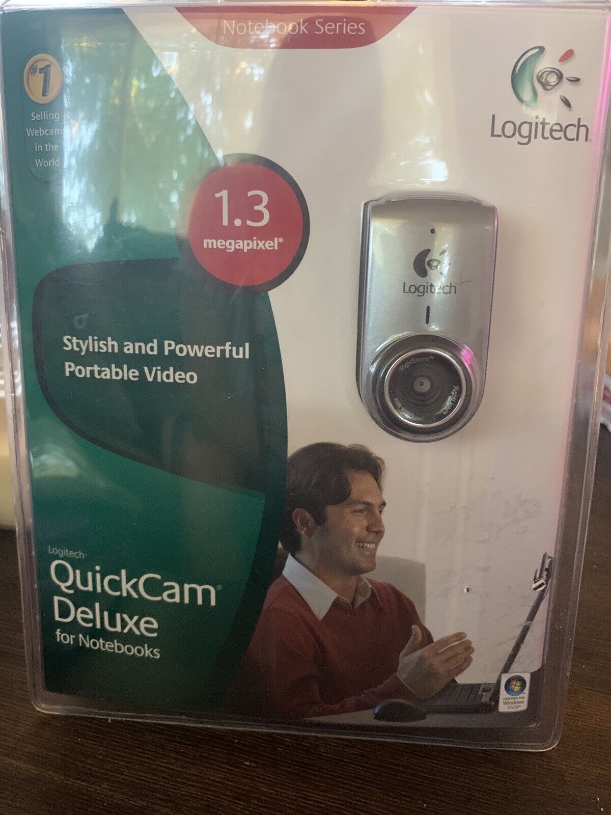 New Logitech QuickCam Deluxe for Notebooks (960-000043)