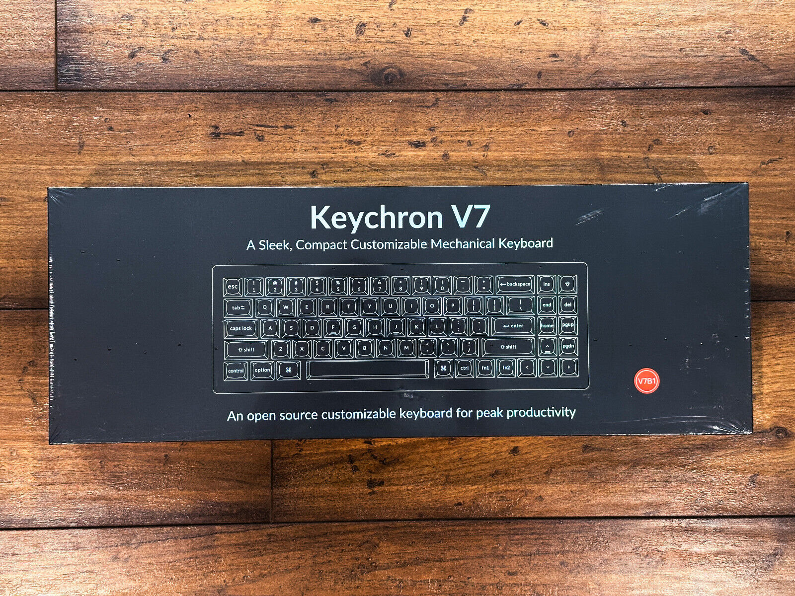 Keychron V7 Mechnical Keyboard (black; red switches; hot swappable; rgb)
