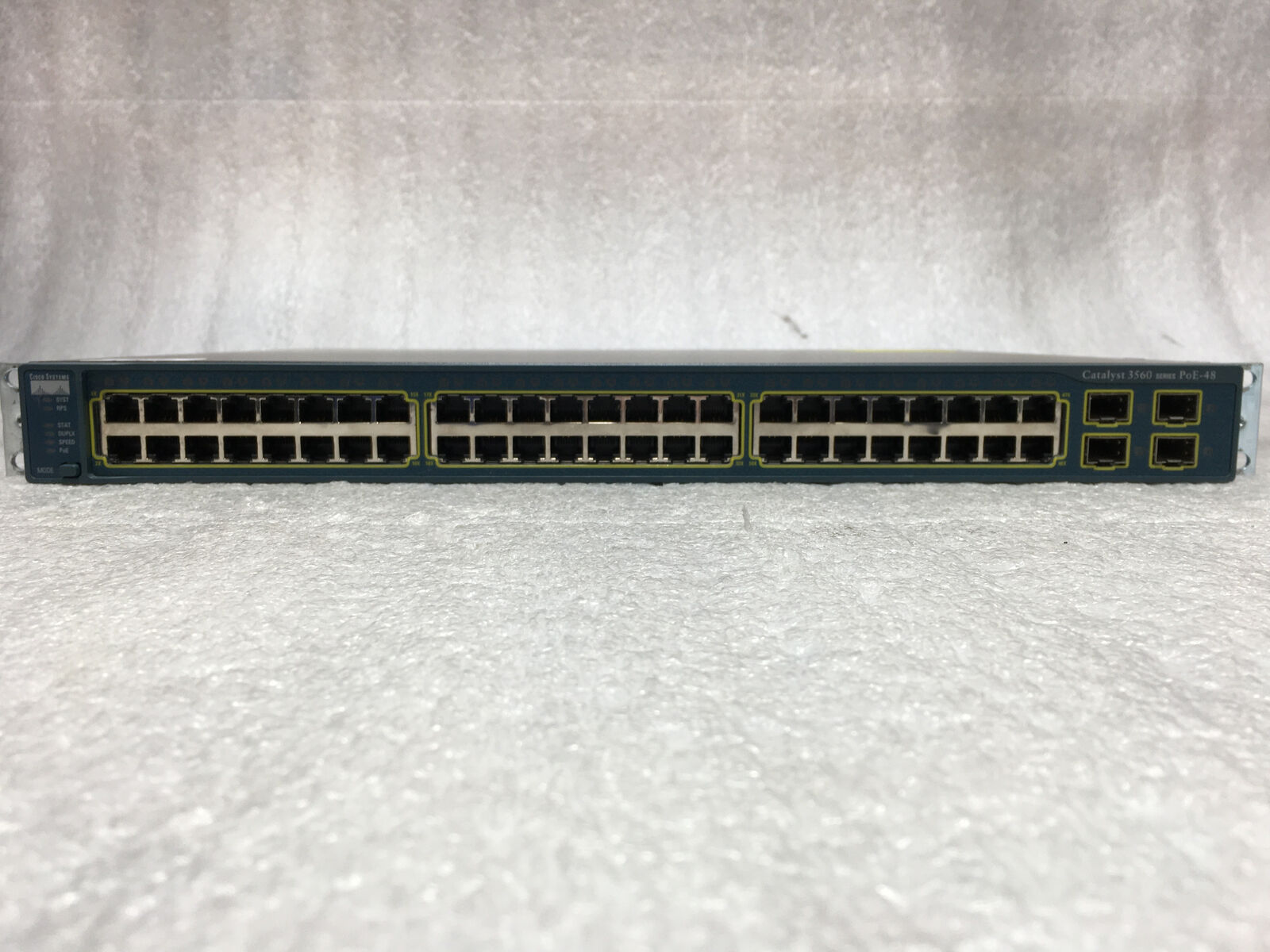 Cisco Catalyst WS-C3560-48PS-S 48-Ports PoE Rack-Mountable Switch V09, Reset