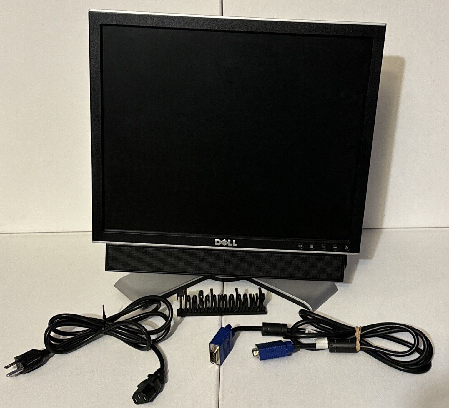 Dell 1707FPT LCD Monitor w/ stand, VGA cable, power cord and soundbar
