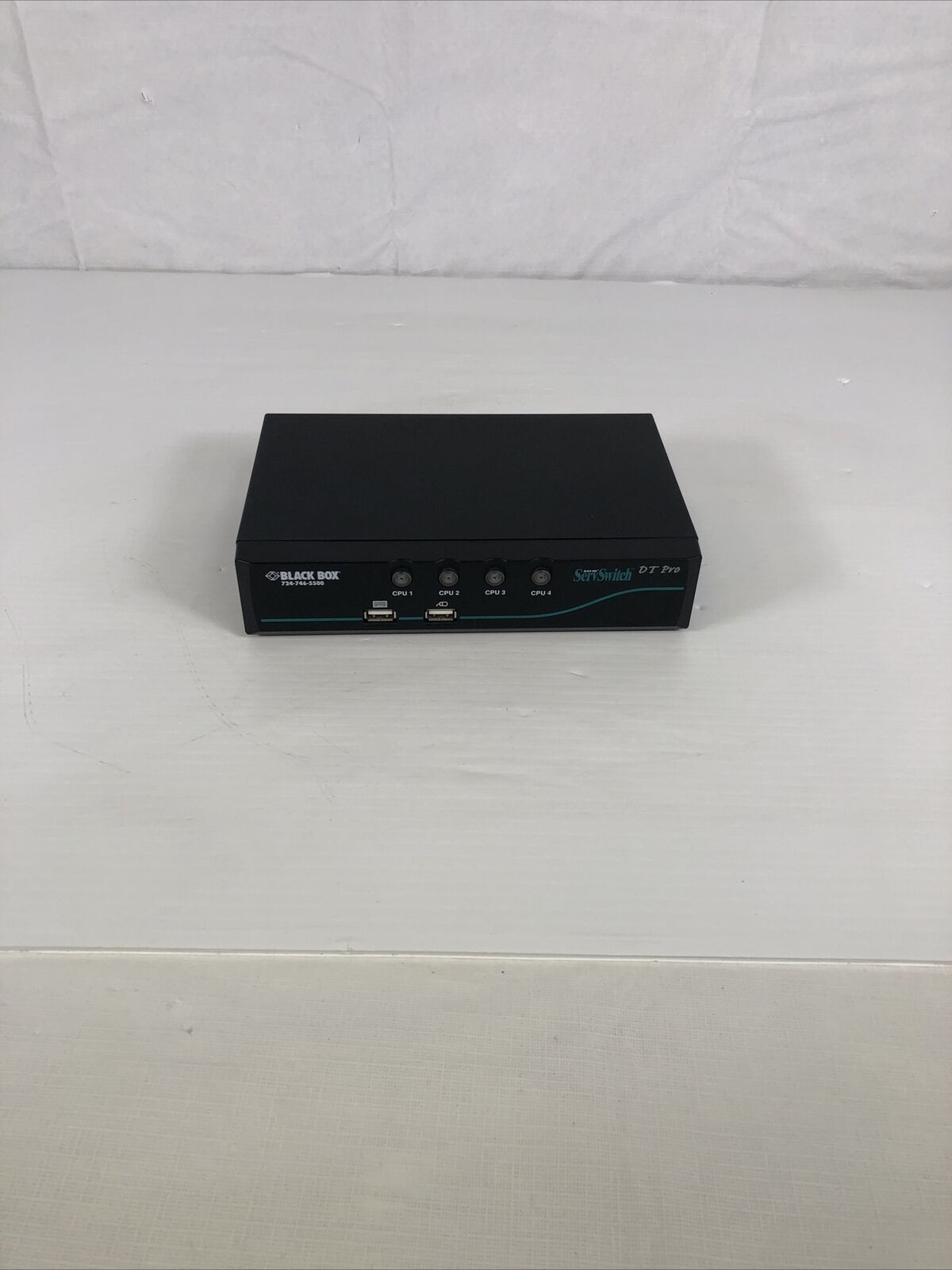 Black Box KV7011A KVM Switch ServSwitch Pro PS/2 USB Servers VGA
