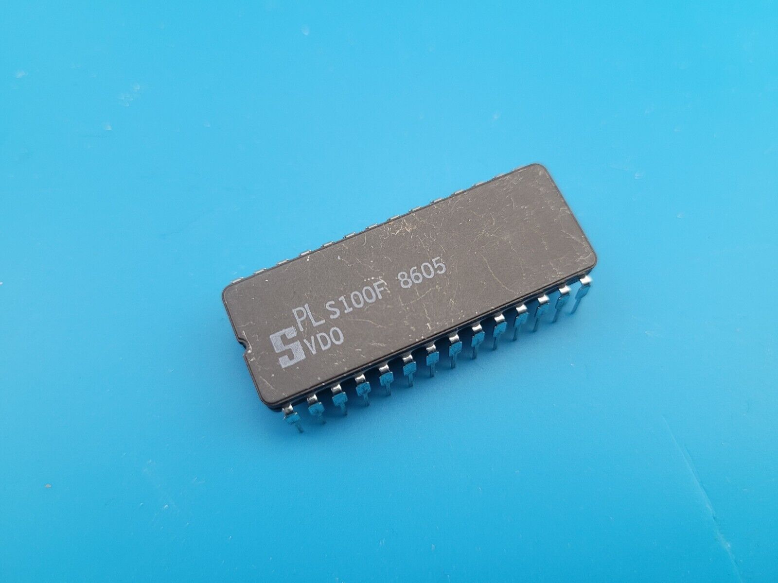 RARE CERAMIC Commodore 64 PLA C64 SX64 PLS100 MOS 906114-01 82S100 - NEW NOS