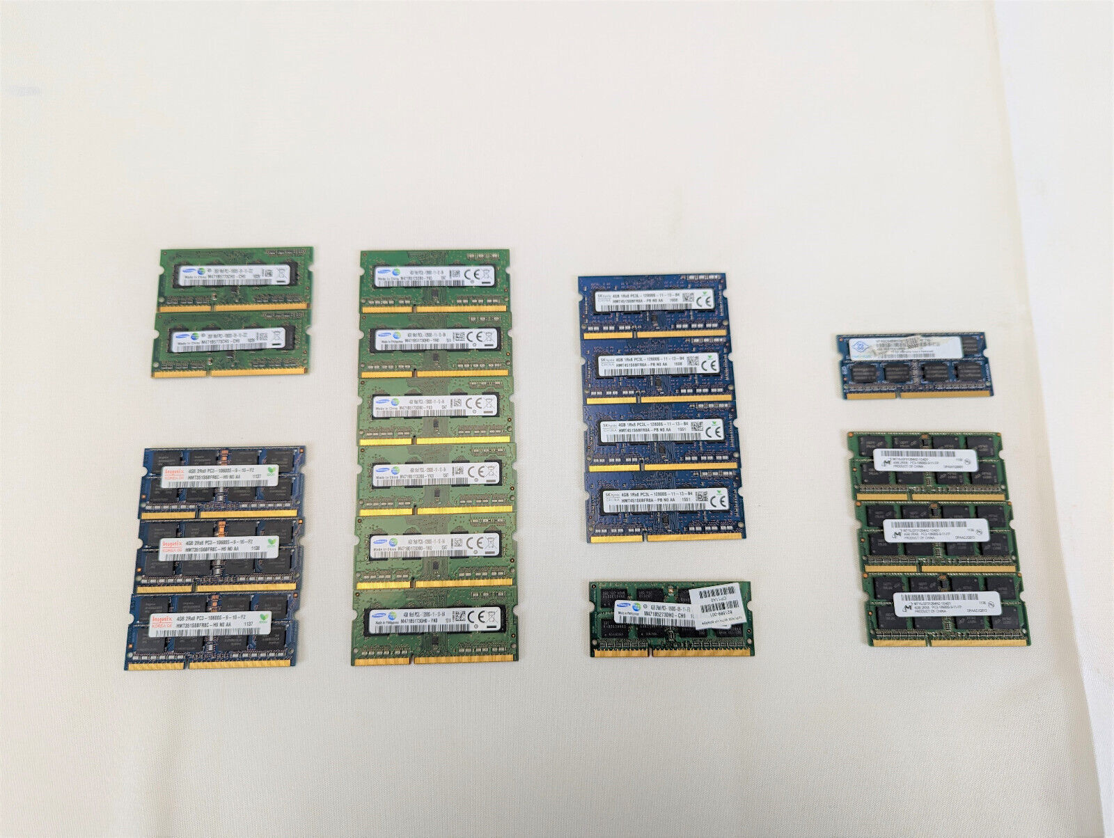 DDR3 SODIMM 18x4GB 2x2GB Lot Samsung Hynix Micron Nanya Laptop Memory