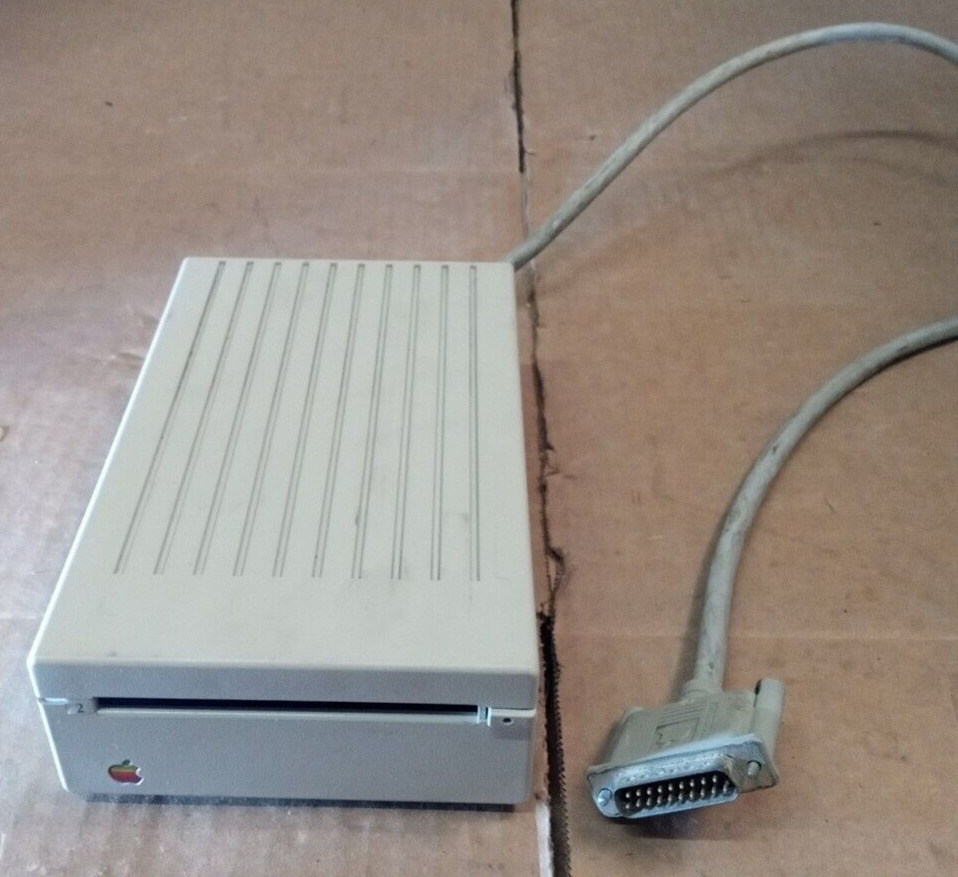 VINTAGE Apple 3.5 Drive External Floppy Disk Drive A9M0106