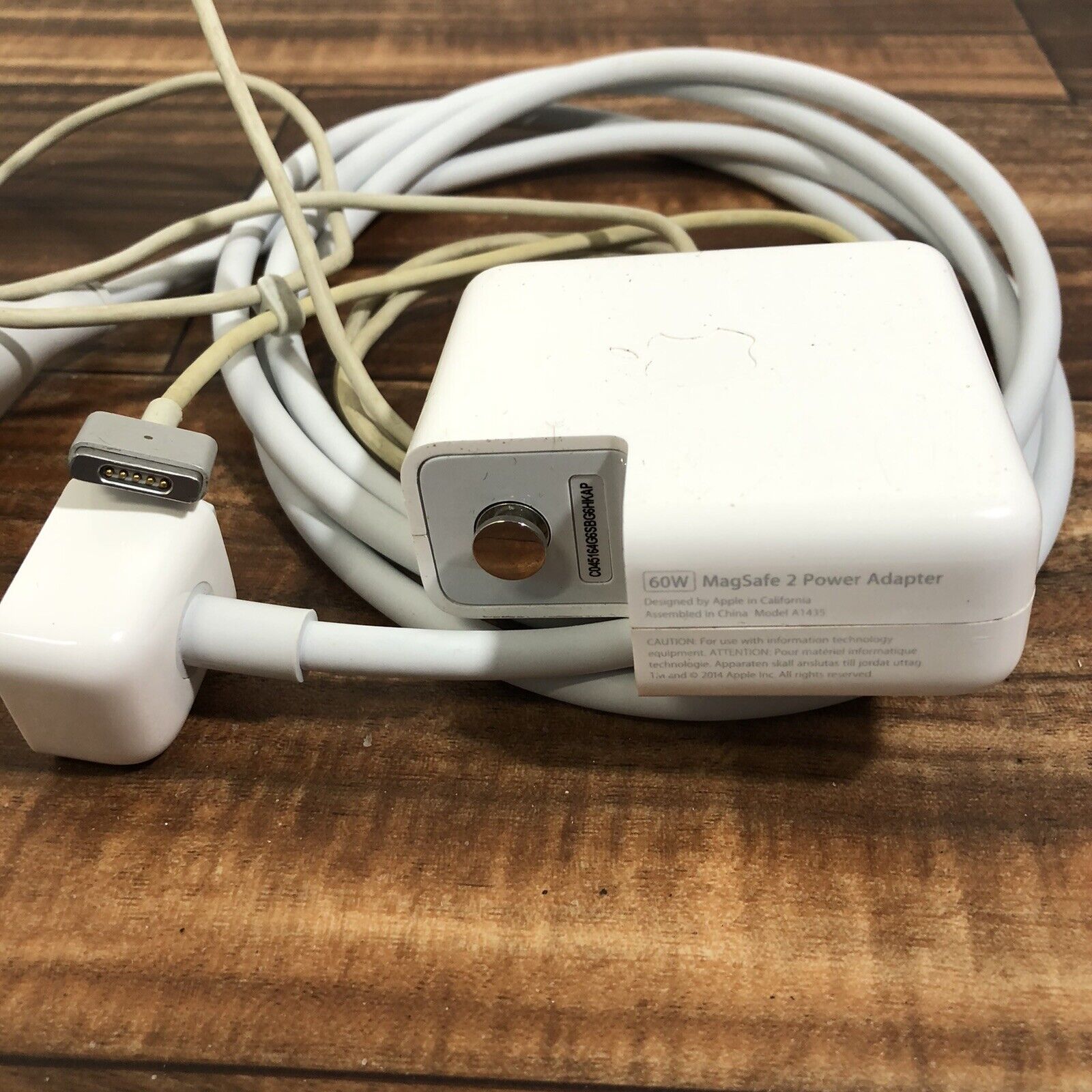 Genuine Apple 60W MagSafe 2 Adapter for MacBook Pro Retina A1435 FAIR CONDITION