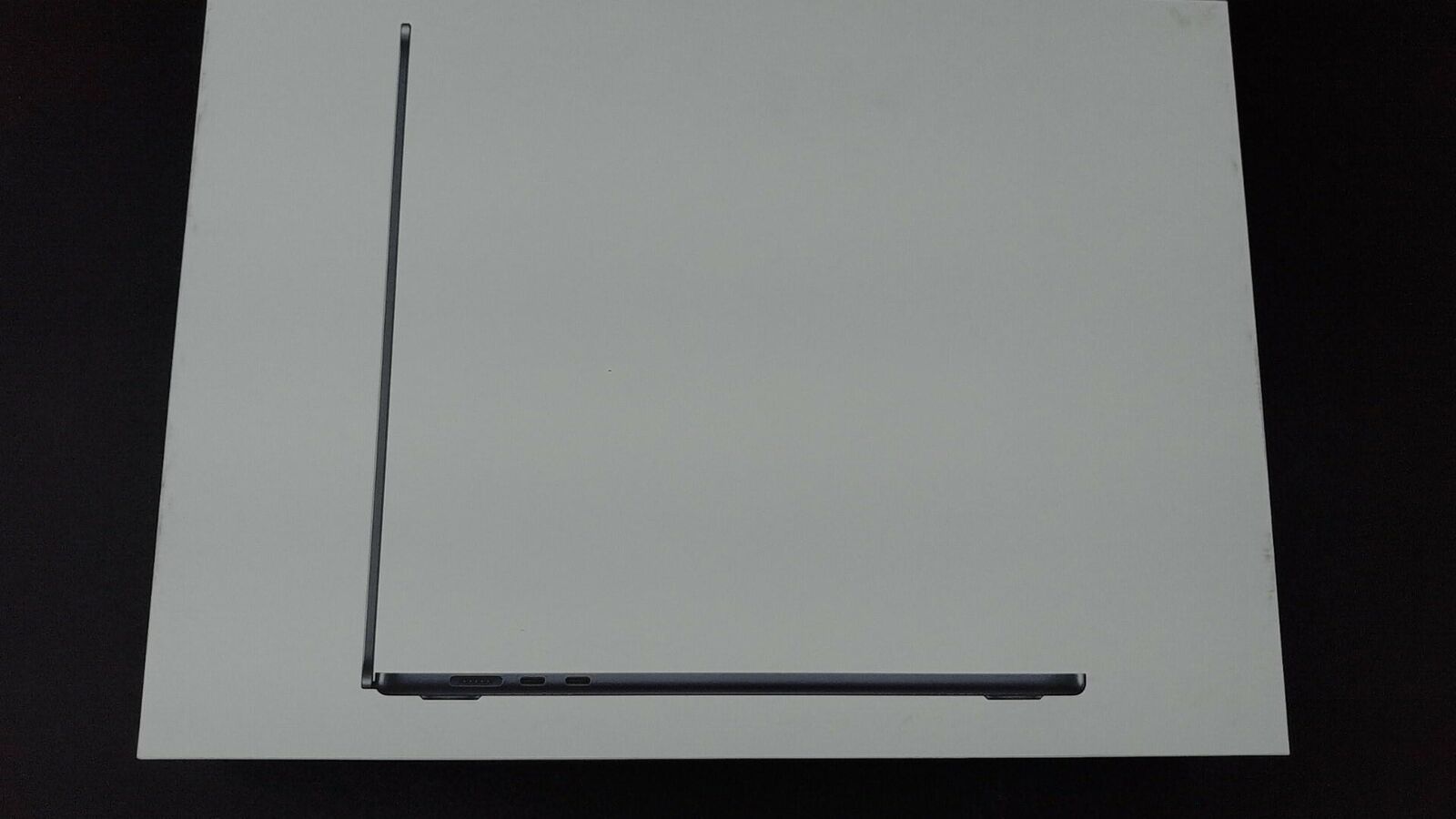 Authentic Apple 2023 MacBook Air Laptop with M2 chip:SN-SH6230KP3HR