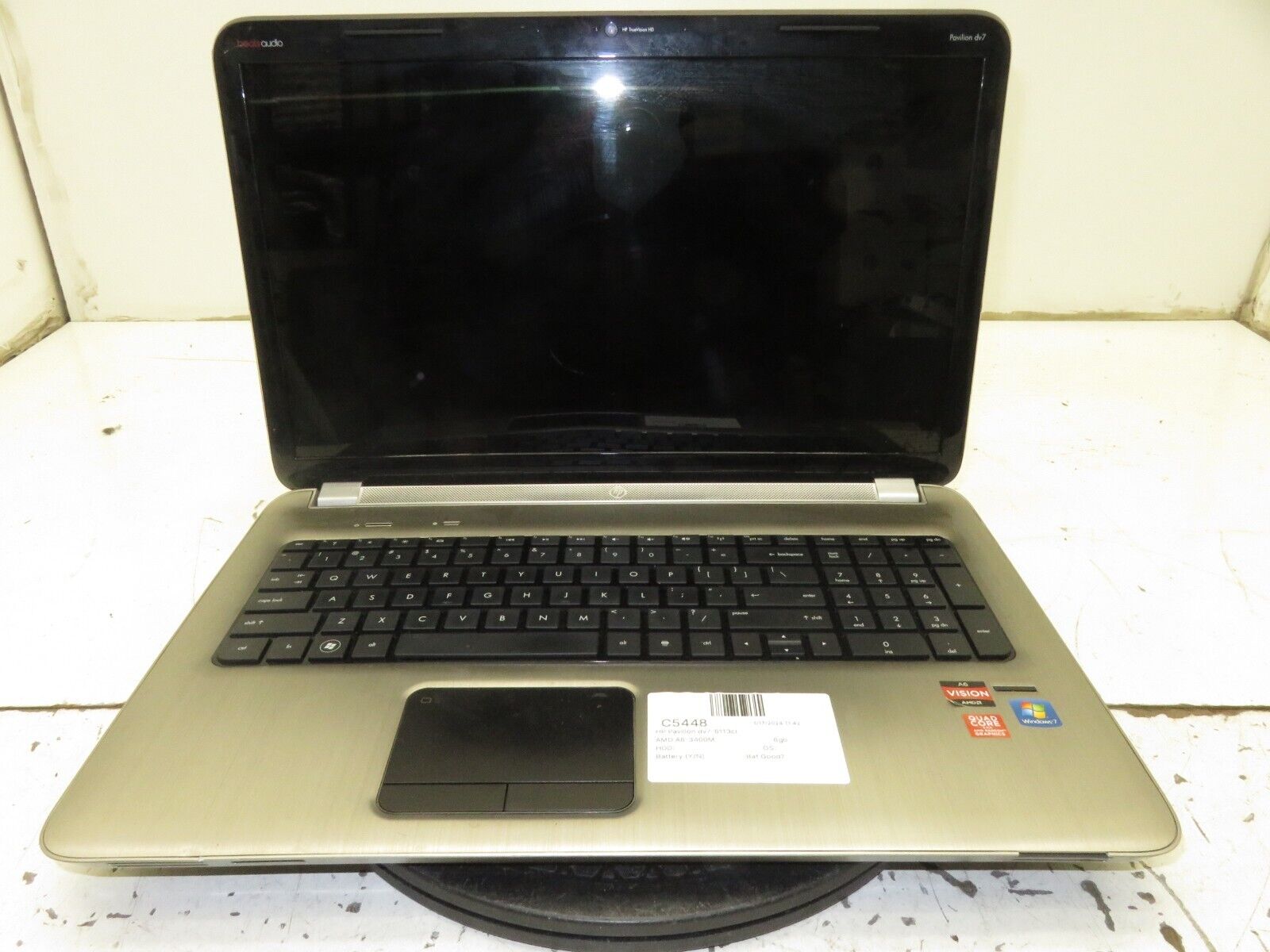 HP Pavilion dv7-6113cl Laptop AMD A6-3400 6GB Ram No HDD or Battery - Screen DMG