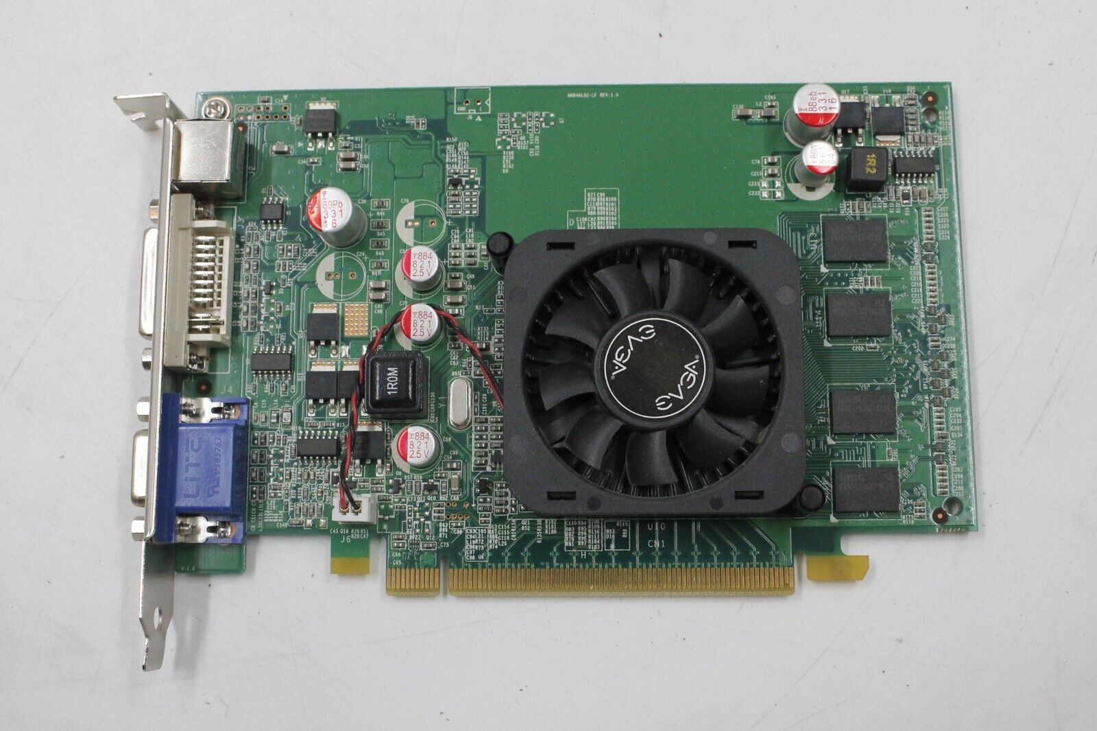 EVGA NVIDIA GeForce 8400GS 512MB DDR2 PCIe Video Card 512-P2-N738-LR