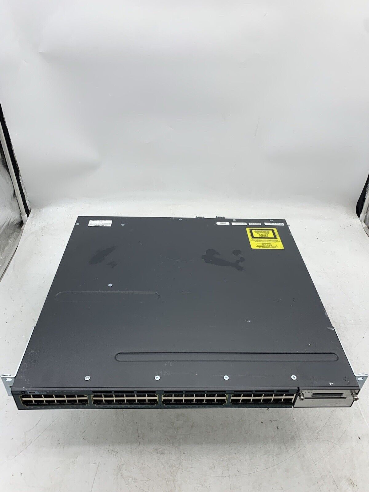 Cisco WS-C3560X-48T-L Catalyst C3560X 48-Ports 10/100/1000 Ethernet Switch.