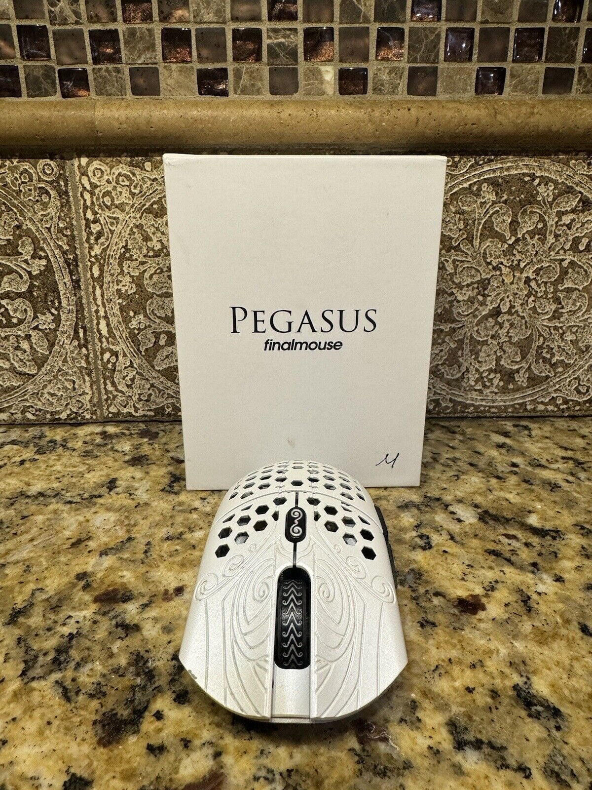 Finalmouse Starlight-12 Pegasus Medium Gaming Mouse 1/5000 LE