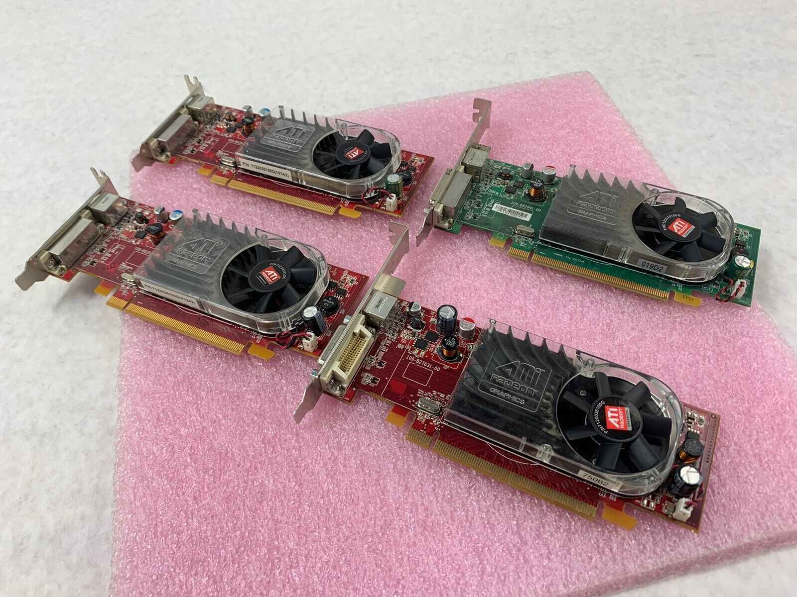 Mix of 4 Untested ATI Radeon 256MB DMS-59 S-Video PCIe16 GPUs