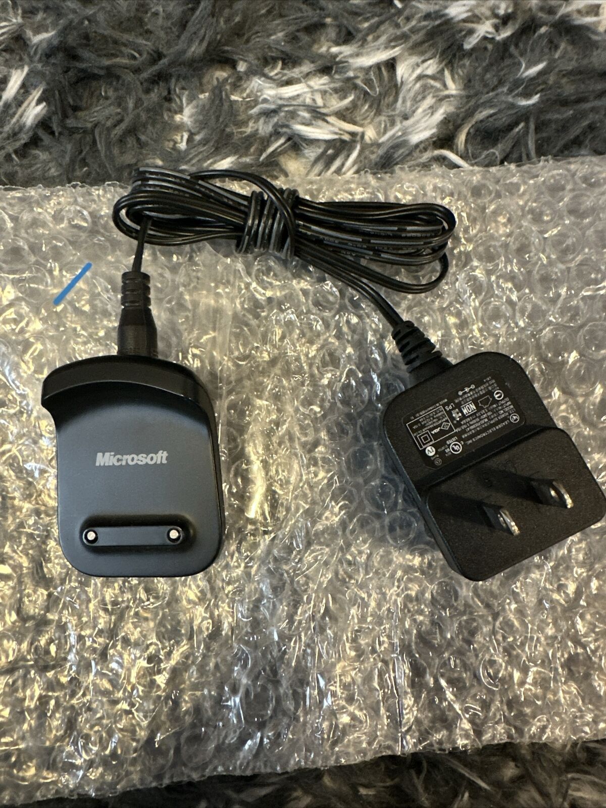 Microsoft 1365 V3.0 Black 5.3V 600mA Wireless Mouse Charger