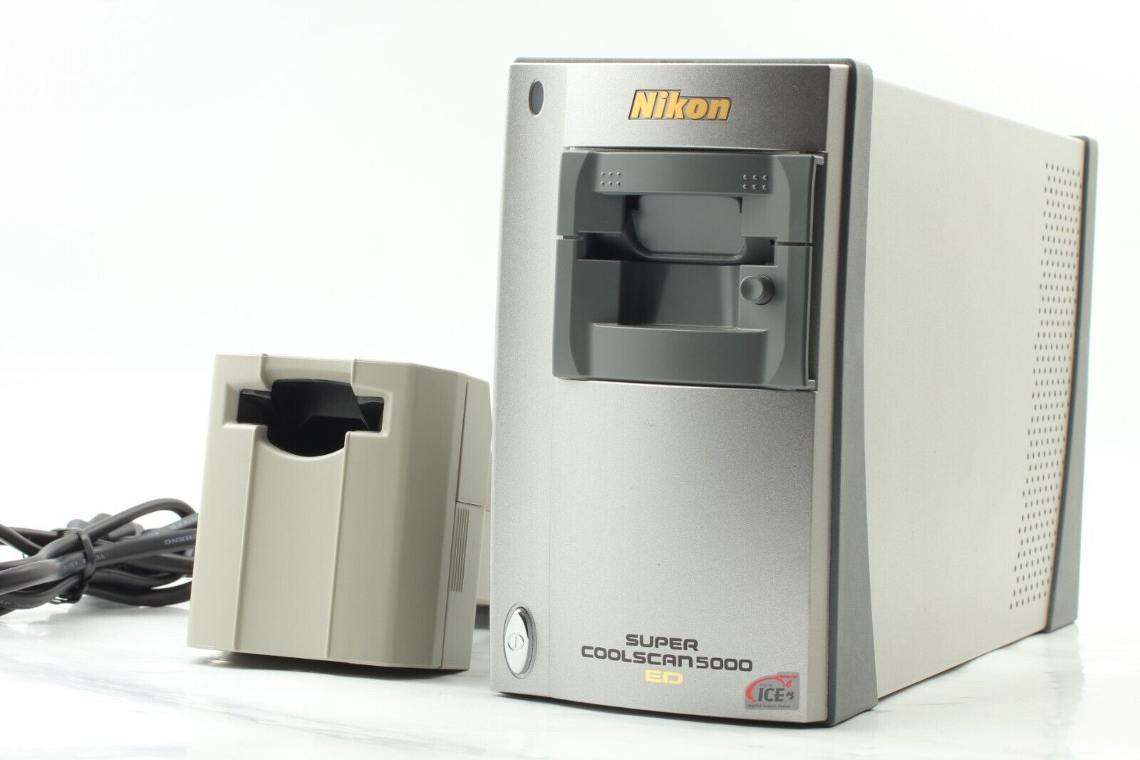【Near MINT】 Nikon Super Coolscan LS-5000 ED Film Scanner MA-21 SA-21 from JAPAN
