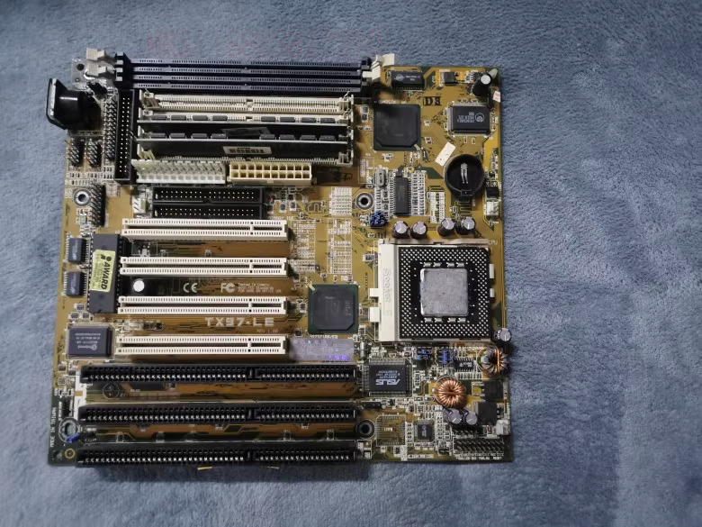 1pc used  Asus 586 motherboard TX97-LE