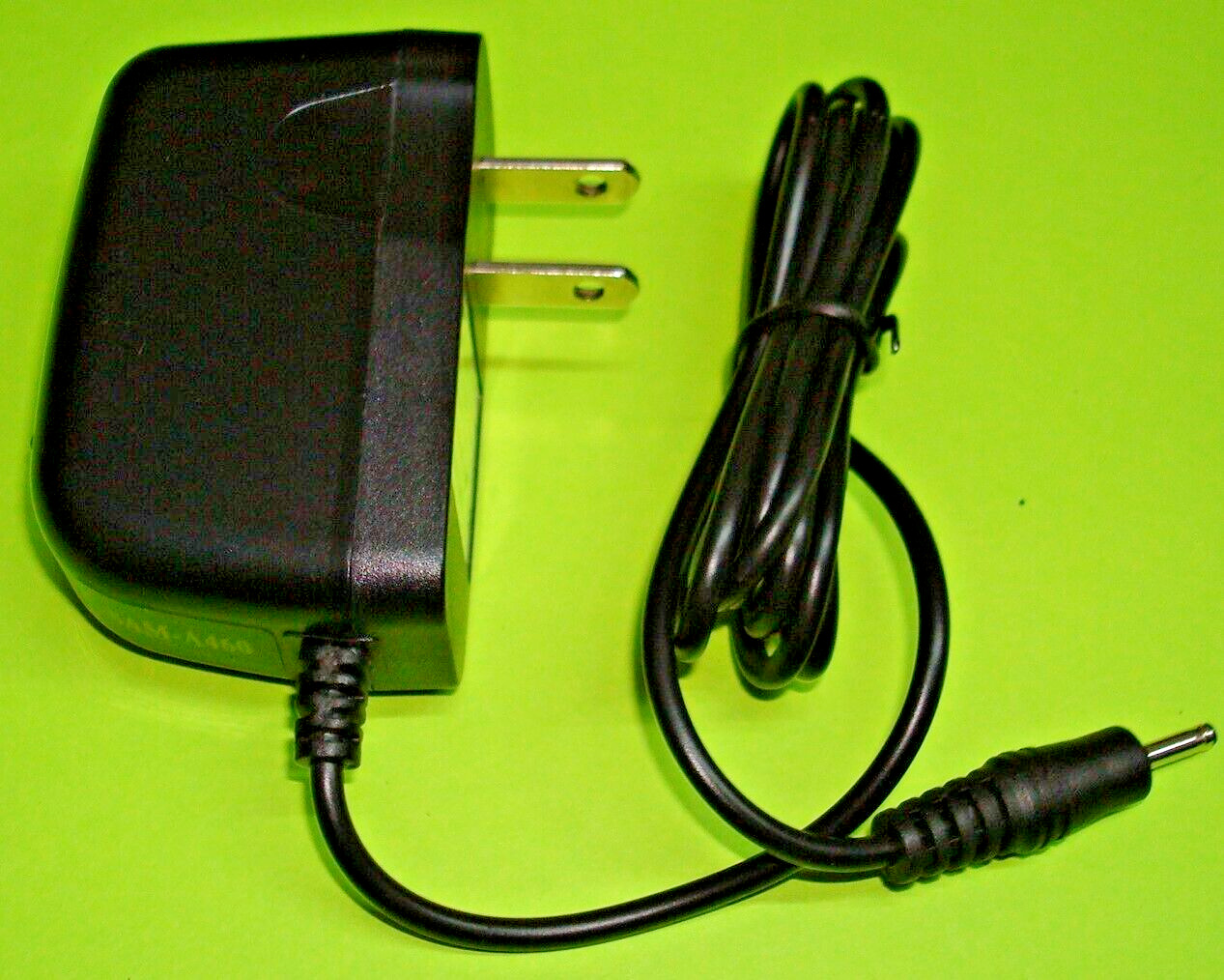 5V 2A 2.5mm AC Wall Charger for IRULU Walknbook W10 Tablet PC