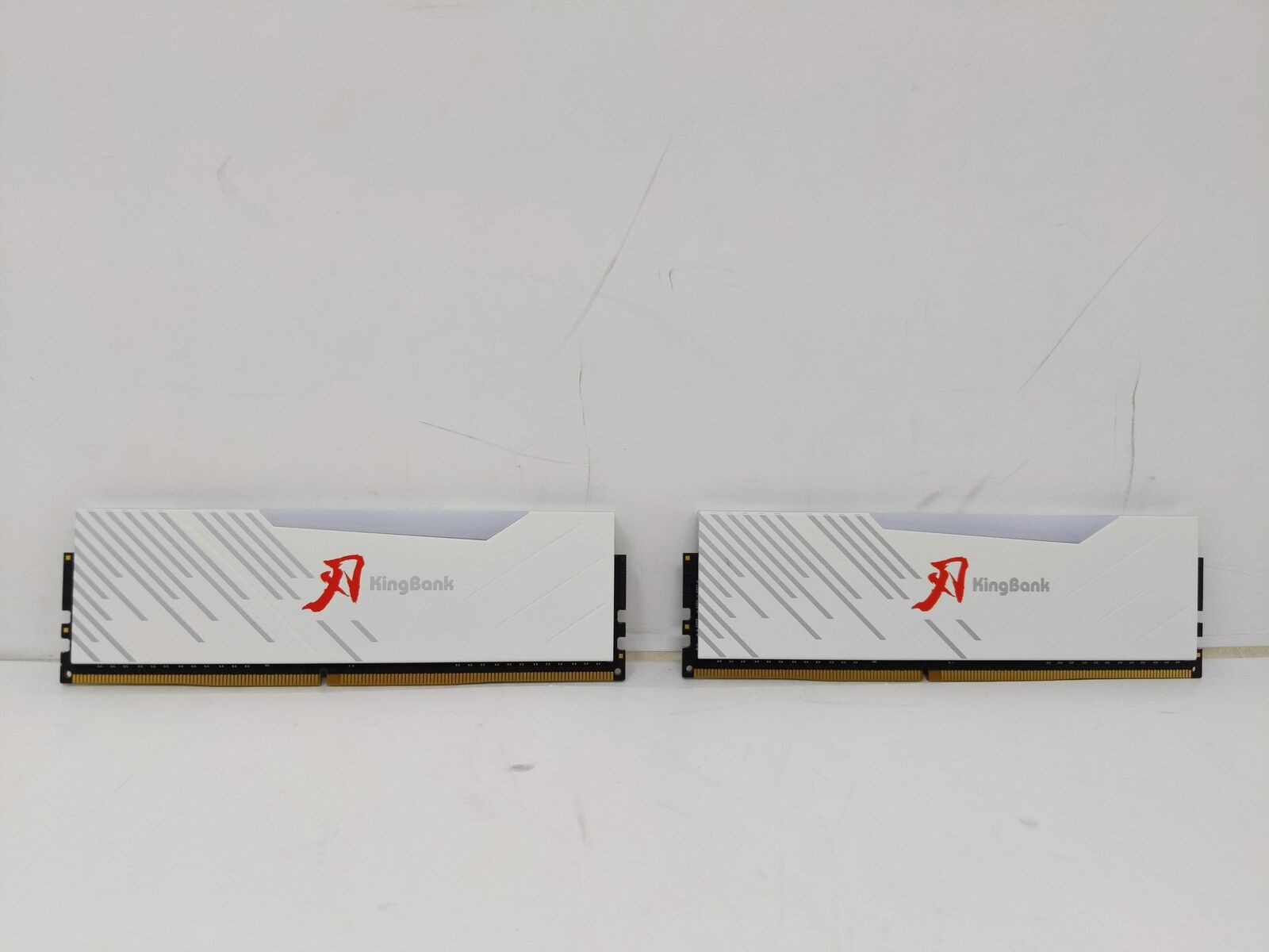 KingBank 16GB (2x8GB) DDR4 3600 Mhz White UDIMM RAM