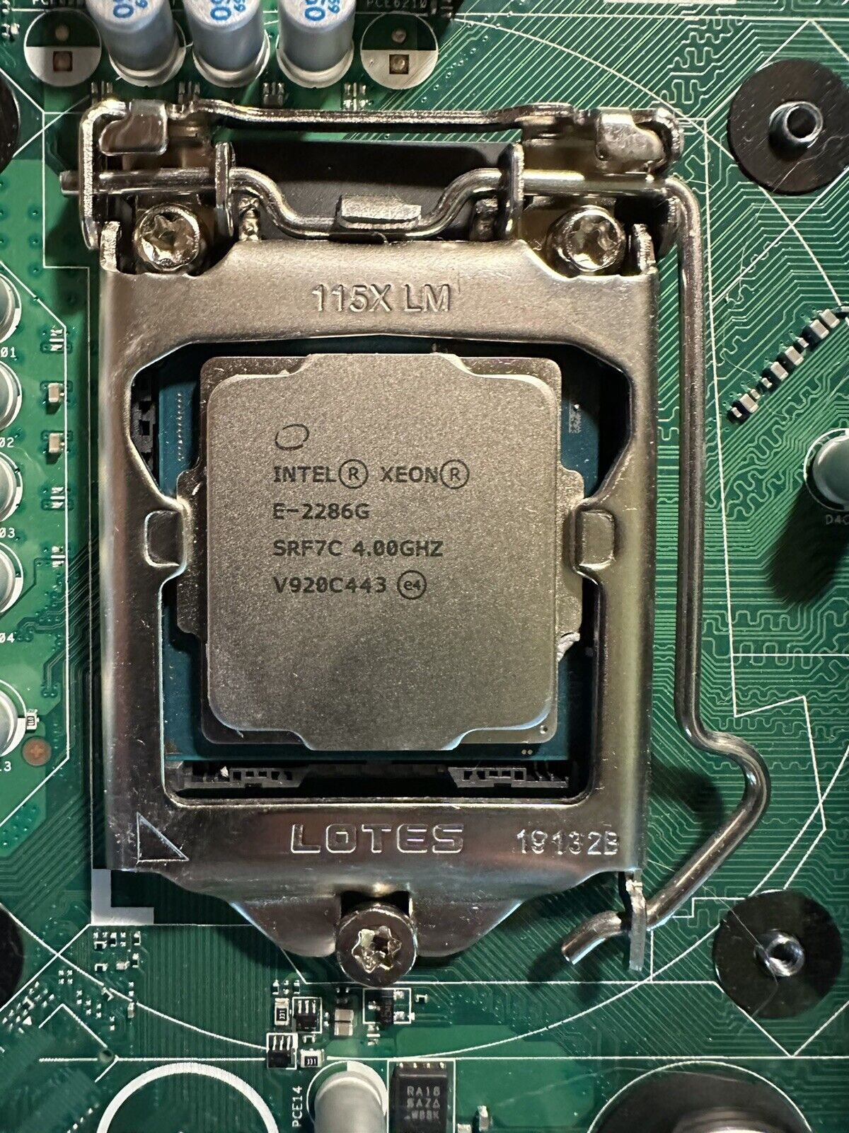 Intel Xeon E-2286G 4GHz 6-Core FCLGA1151 CPU Processor (SRF7C)