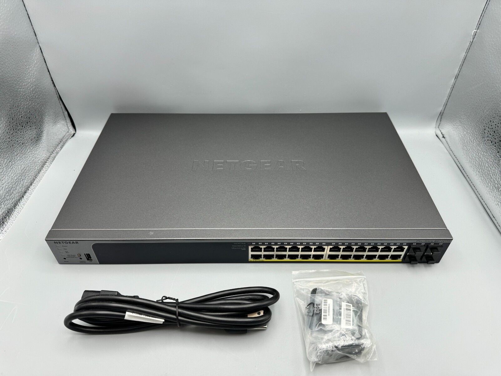 Netgear GS728TPPV2 Prosafe 28-Port Gigabit Ethernet Smart Switch