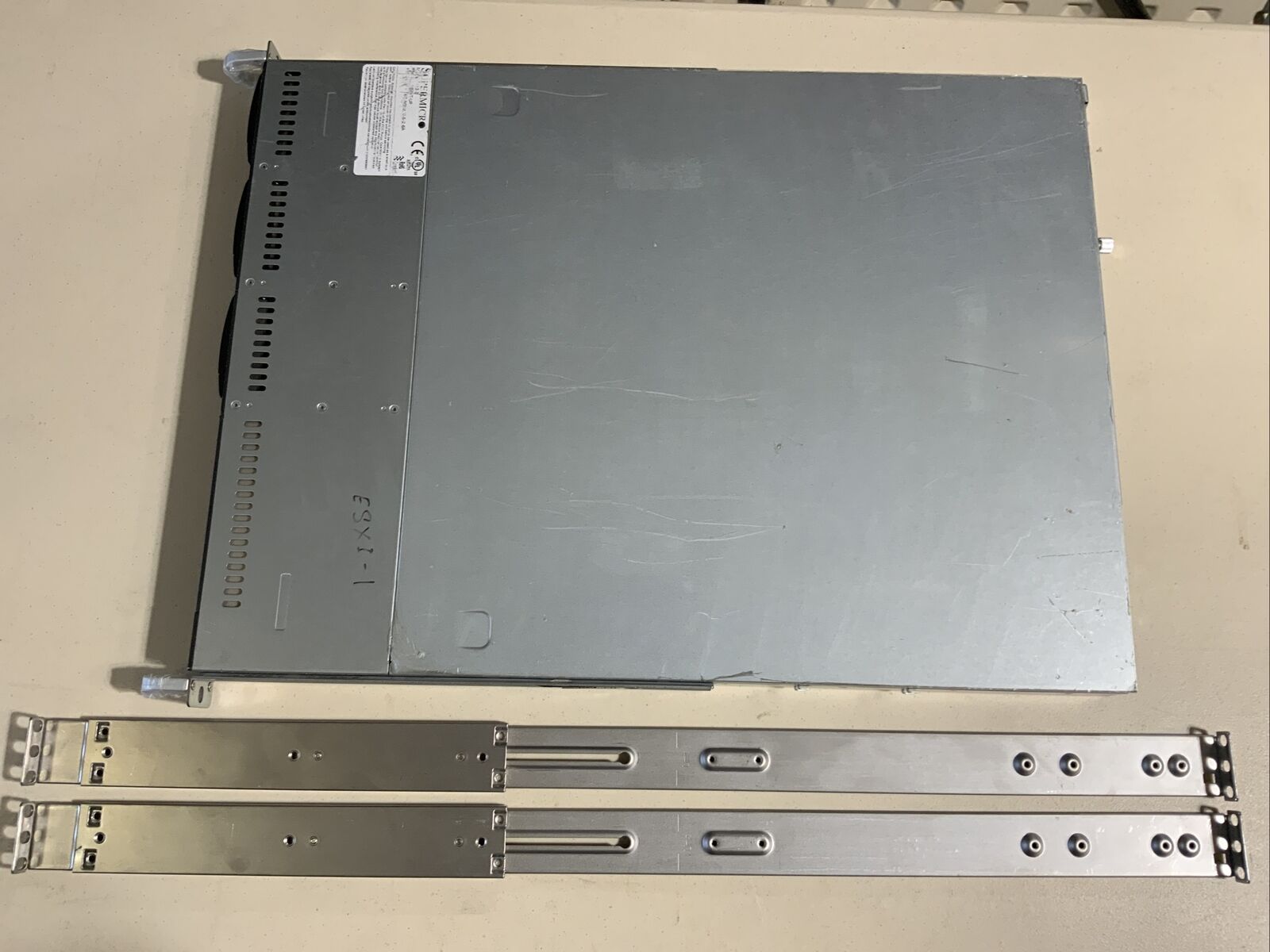 **SuperMicro SuperServer SYS-1026T-UF/URF 1U SuperServer 48Gb 2-X5680 3.3GHz