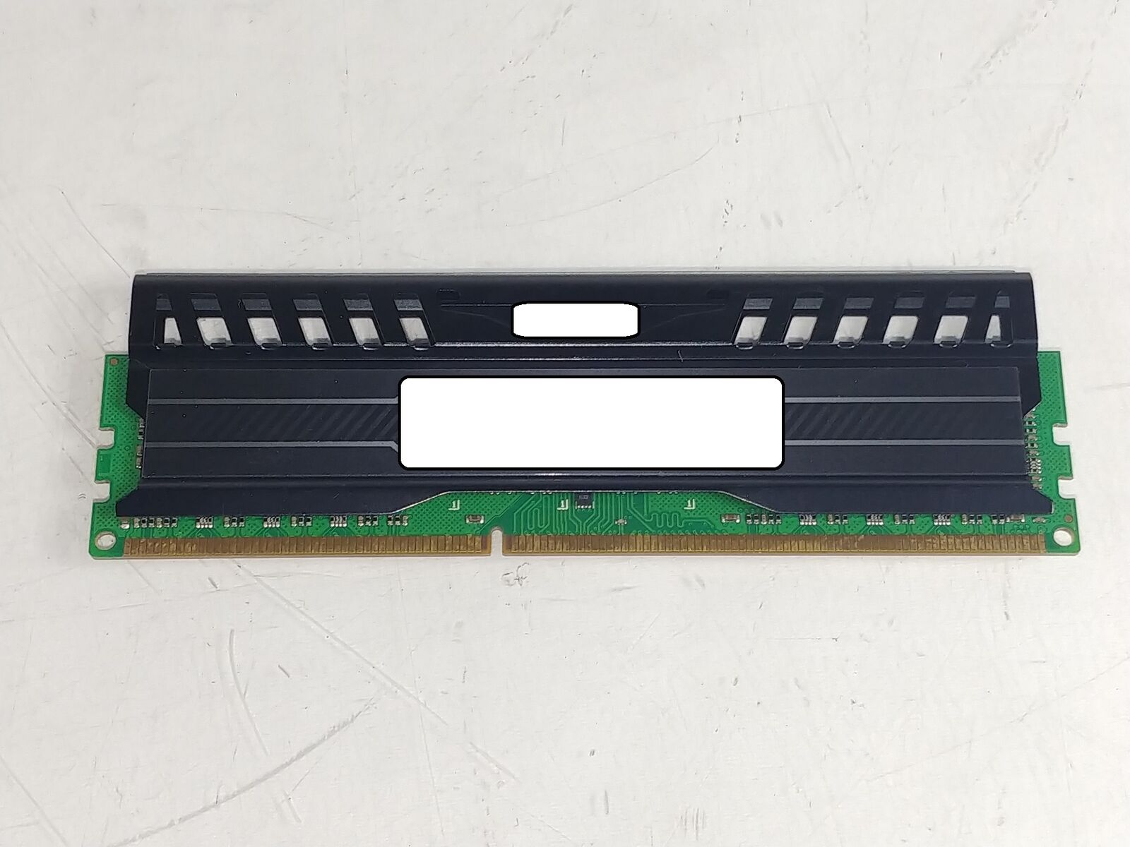 Mixed Brand 8 GB PC3-12800 (DDR3-1600) 2Rx8 DDR3 Shielded Desktop RAM