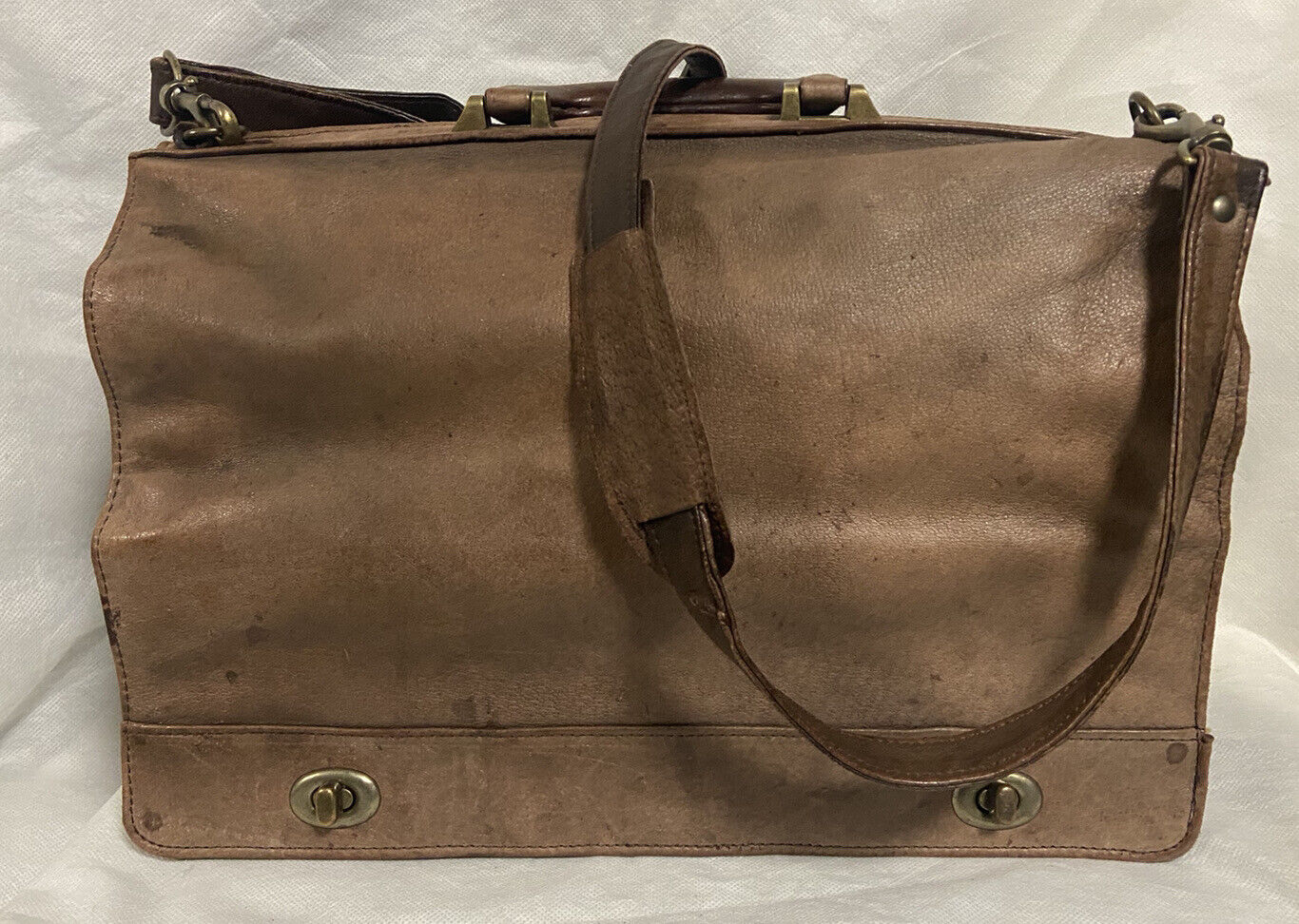 Wilsons Messenger Leather Shoulder Laptop Briefcase Satchel Crossbody Vintage