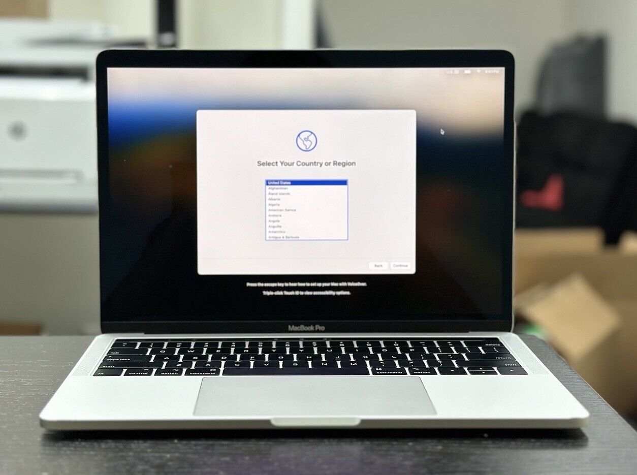Apple MacBook Pro 13” 2018 A1989 i5 2.3GHz 8GB 256GB OS 14.5 Sanoma LOW CYCLES