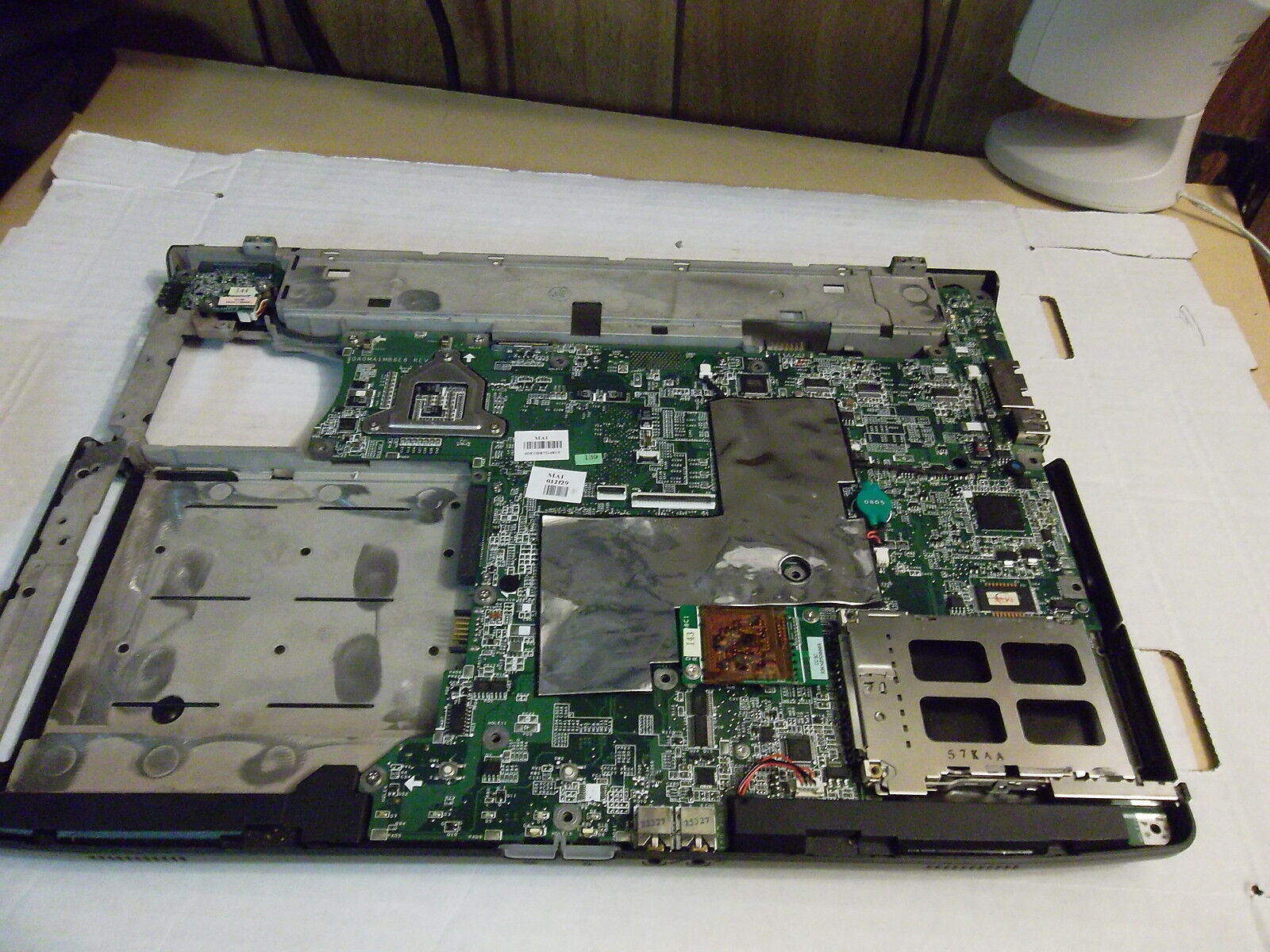 Used Pent m 1.7 cpu/mainboard in lower case from gateway m460/MA1 laptop. Look.