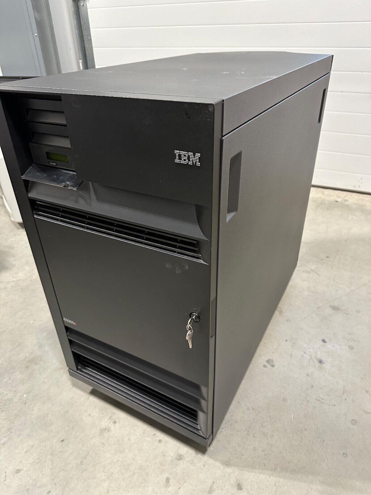 VINTAGE IBM AS/400E SERVER Model 270 TYPE 9406 M