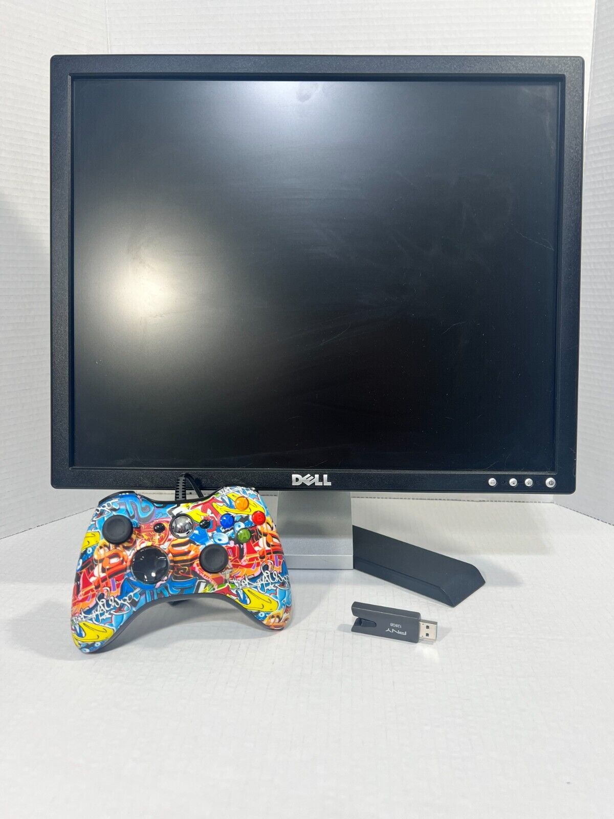 17 inch Dell 4:3 Retro Gaming Monitor with EXTRAS- Controller + 128GB Batocera