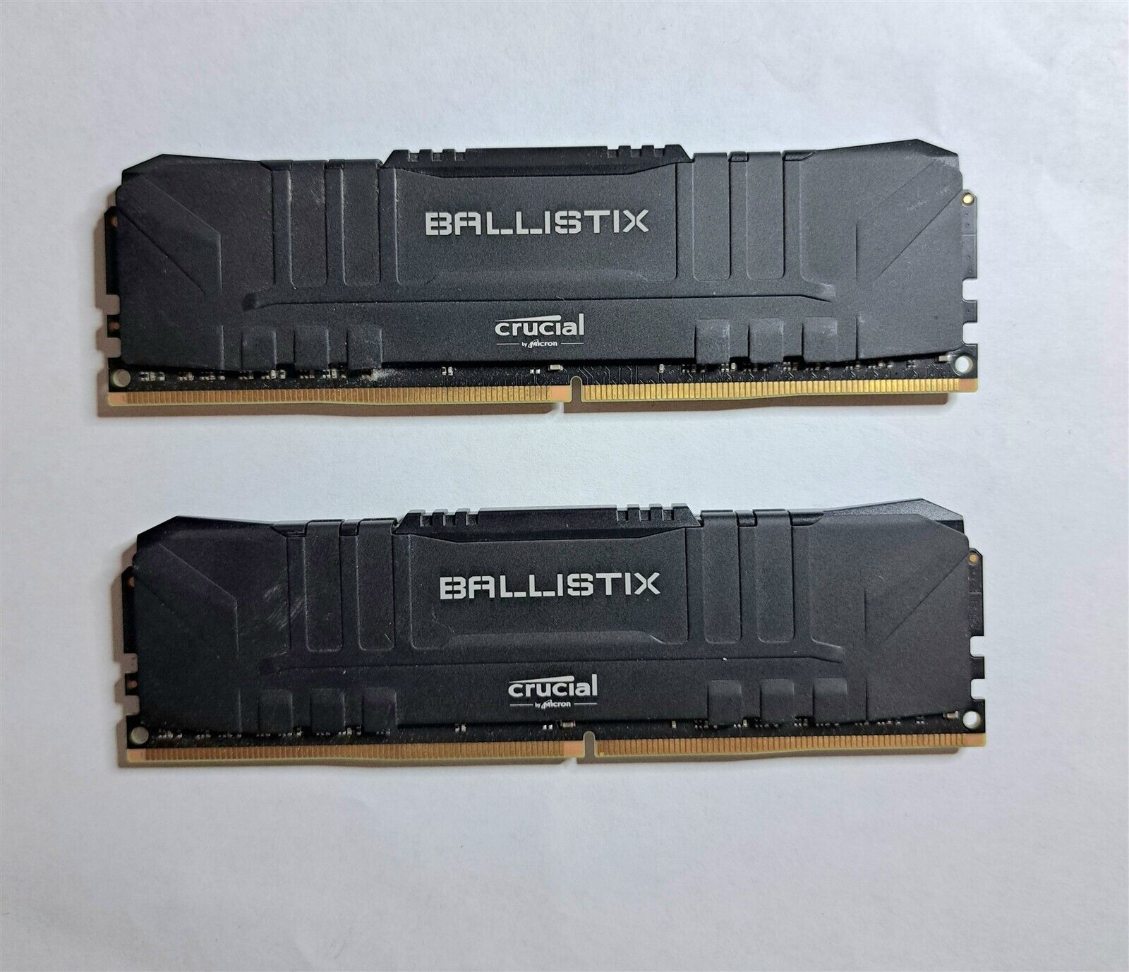 Crucial Ballistix 16GB (2x8GB) DDR4-3000 Desktop Gaming RAM