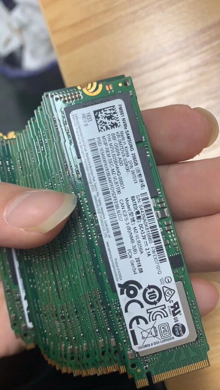 Samsung PM981 256GB PCIE NVME M.2 2280 SSD removed from new windows 10 PC 3.3V