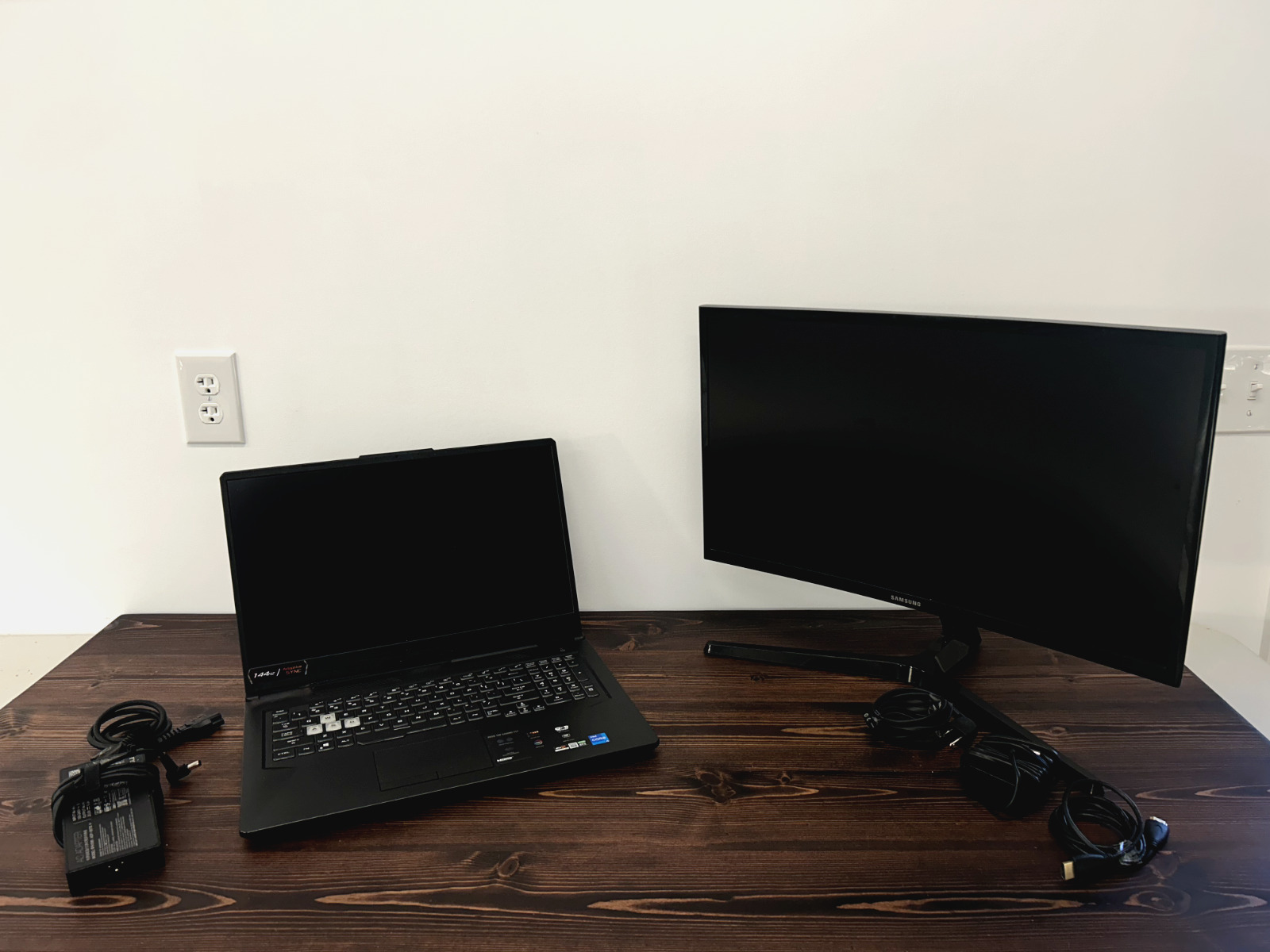 ASUS TUF Gaming Laptop 144Hz FHD - Intel Core i5-12500H + Samsung 144 hz monitor