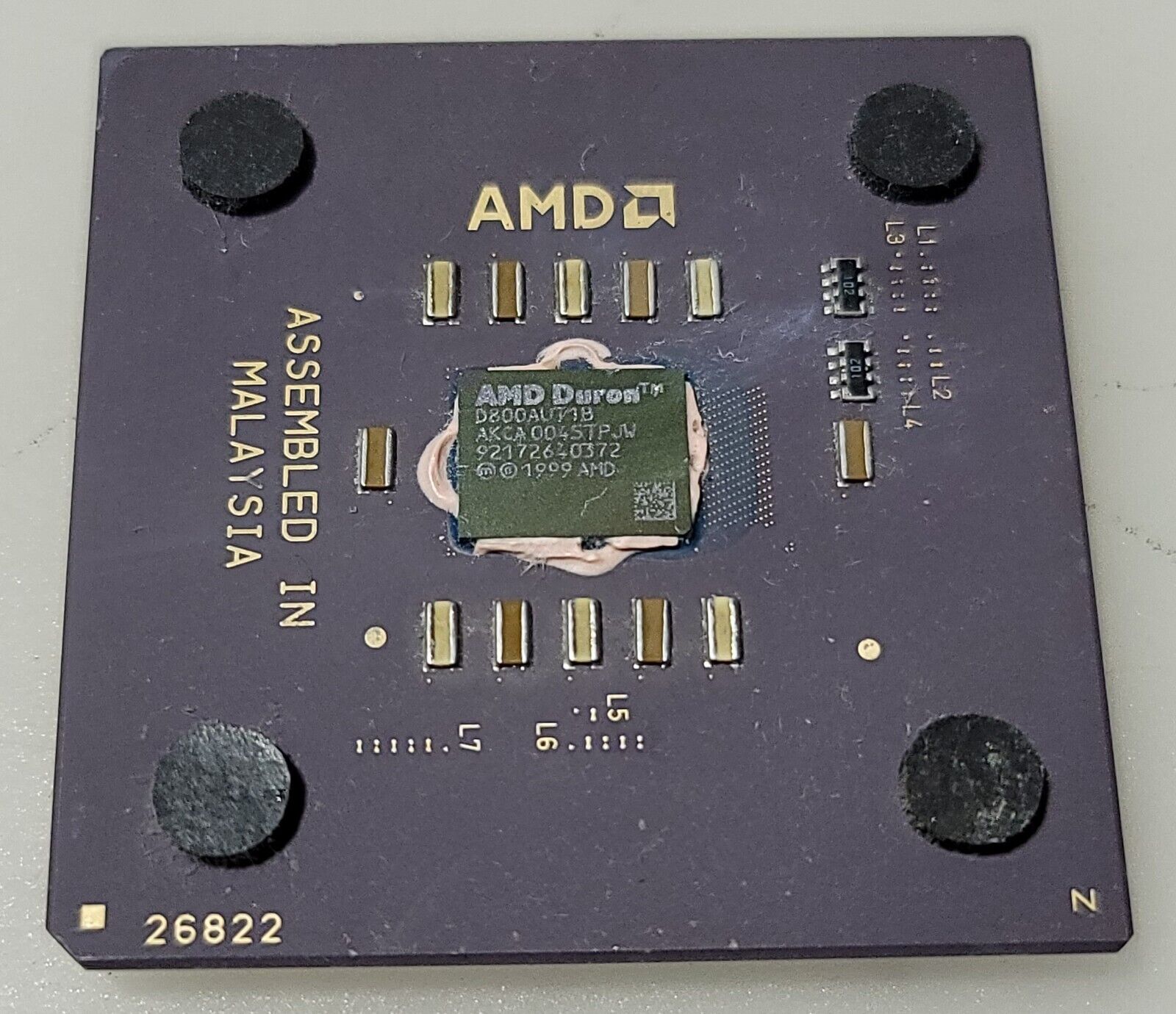 Rare Vintage AMD Duron D800AUT1B Ceramic Processor 1999
