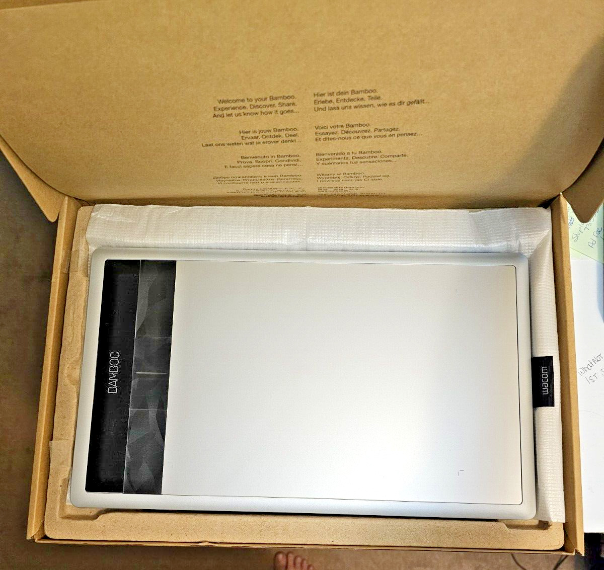 Wacom Bamboo Create Pen and Touch Tablet CTH670 Graphics Drawing Board
