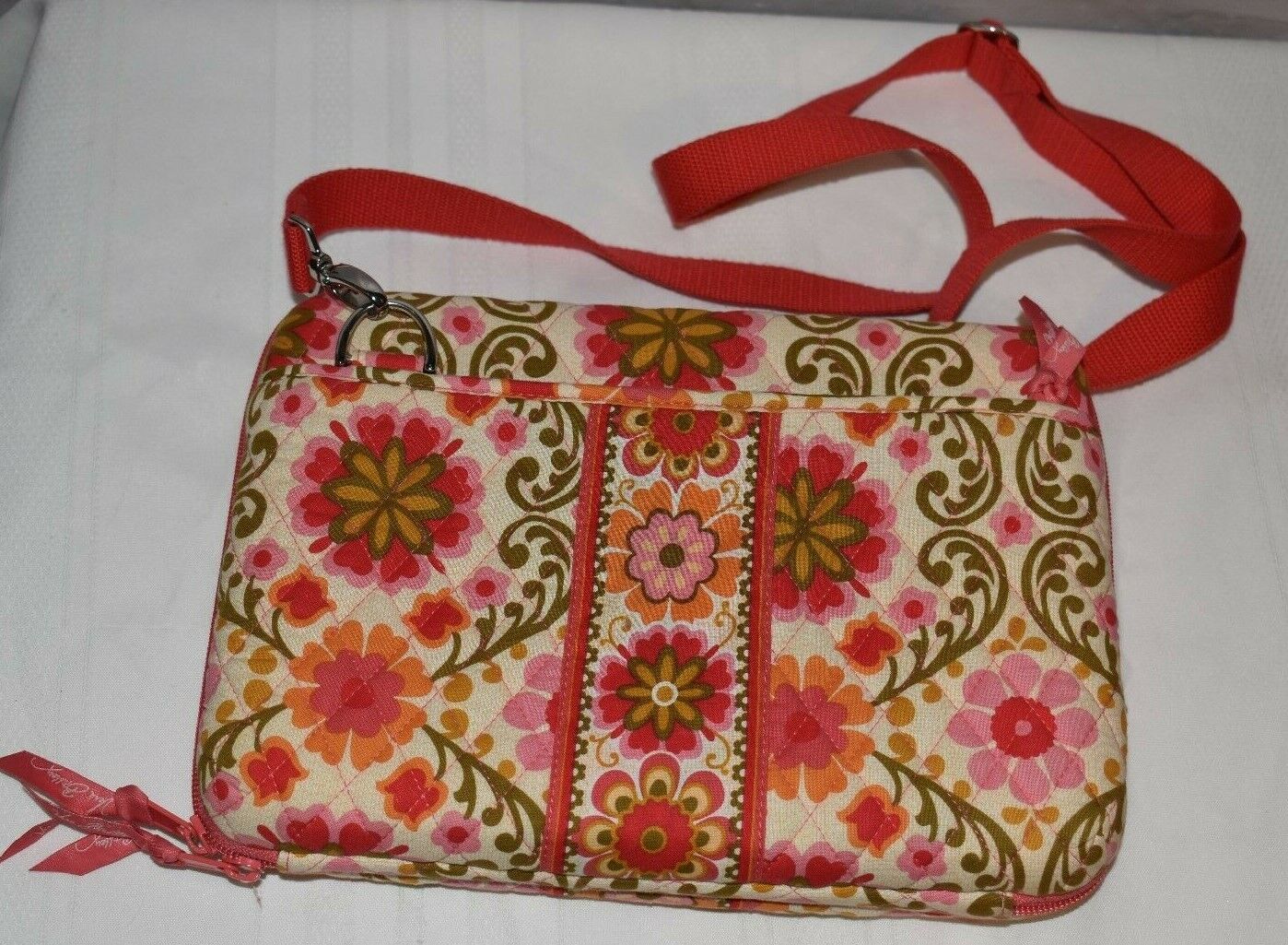 Vera Bradley Quilted/Padded Hard Case 11.5x8.5x2” Retired Folkloric Pattern