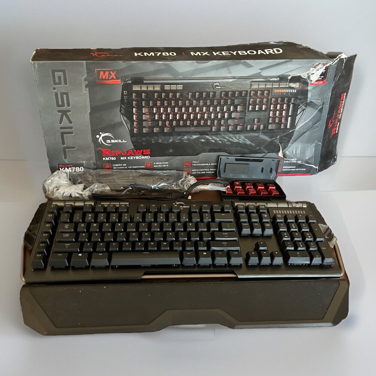 G Skill Mechanical Gaming Keyboard, Brown Cherry MX  RIPJAWS KM780R MX *READ*