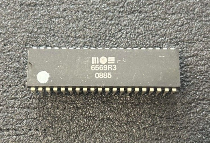 Mos 6569 R3 VIC-II (0885) Commodore 64 Video chip. TESTED