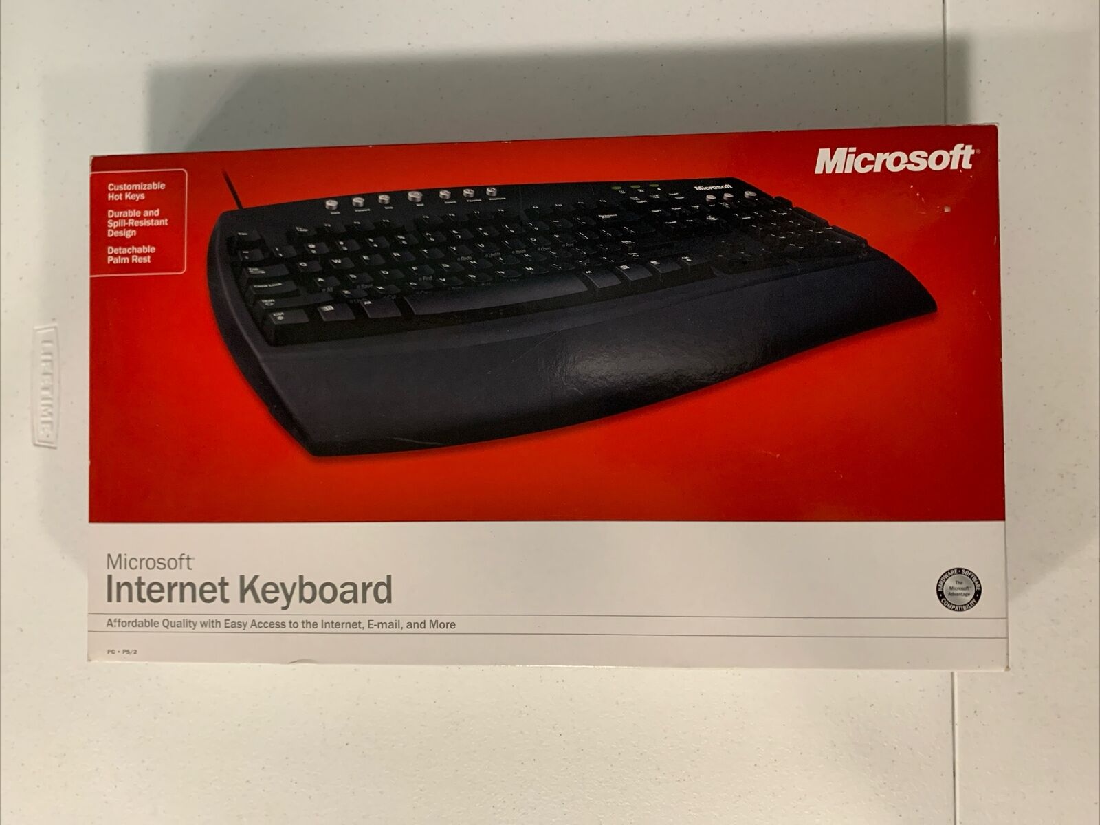 New Microsoft Internet Keyboard PS/2 Black Windows XP 2004 Sealed *Box Wear*