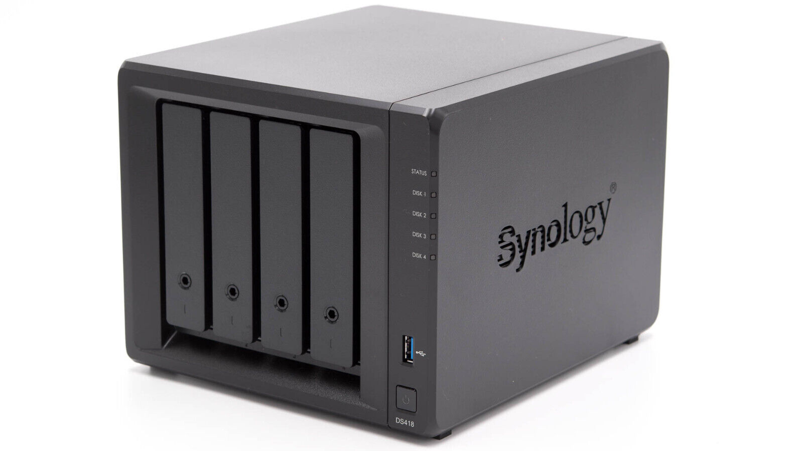 Synology DiskStation DS418 4-bay, includes 2 WD 4TB disks
