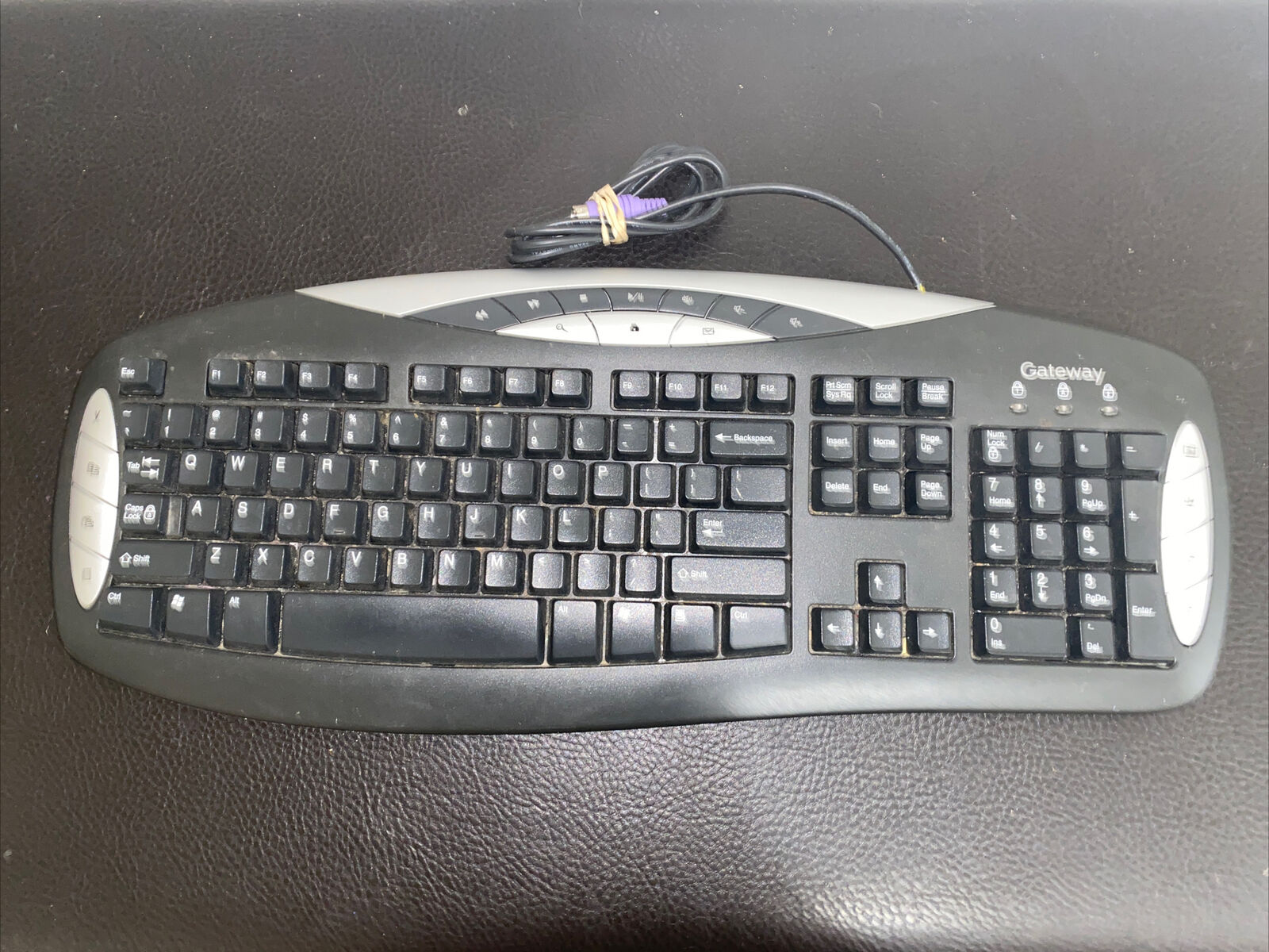 Gateway KB-0401 Black PS/2 Wired Keyboard TESTED