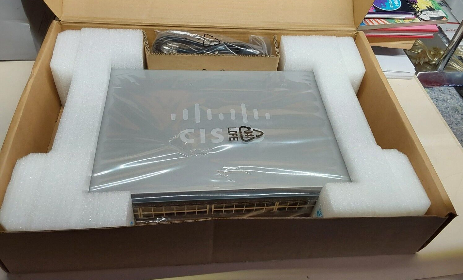 CISCO SMALL BUSINESS 300 SERIES MANAGED SWITCH SF300-48 - SWITCH - MANAGED